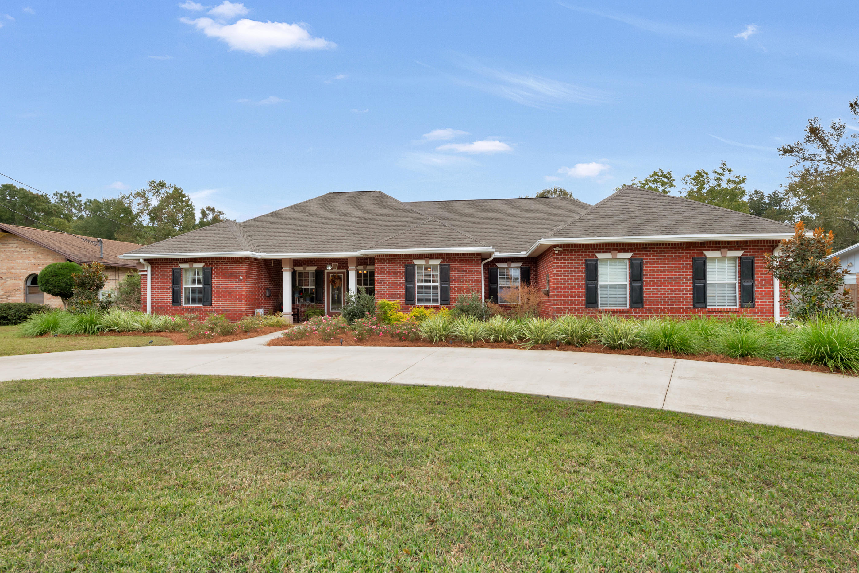 COUNTRY CLUB ESTATES 1ST ADDN - Residential