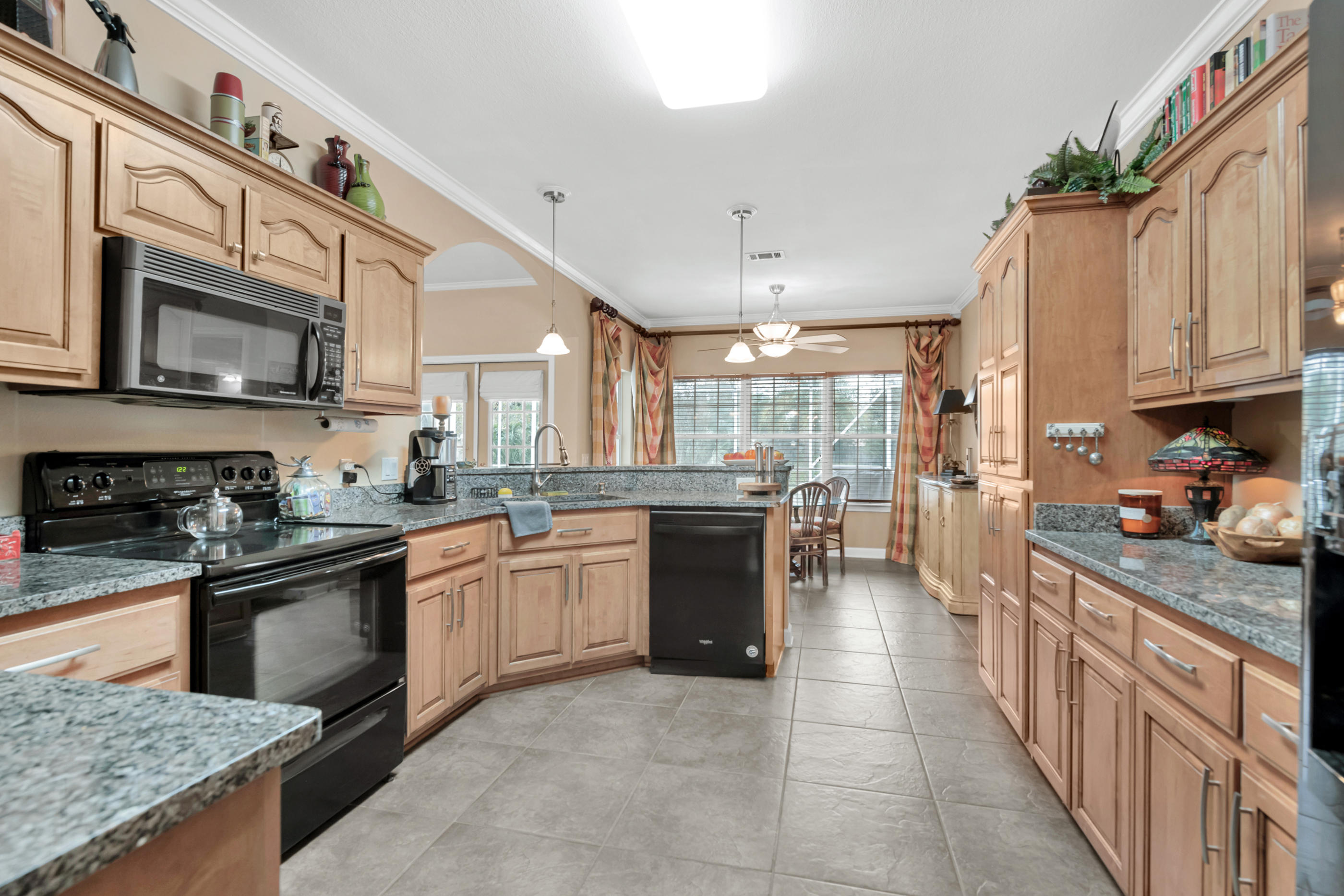 COUNTRY CLUB ESTATES 1ST ADDN - Residential