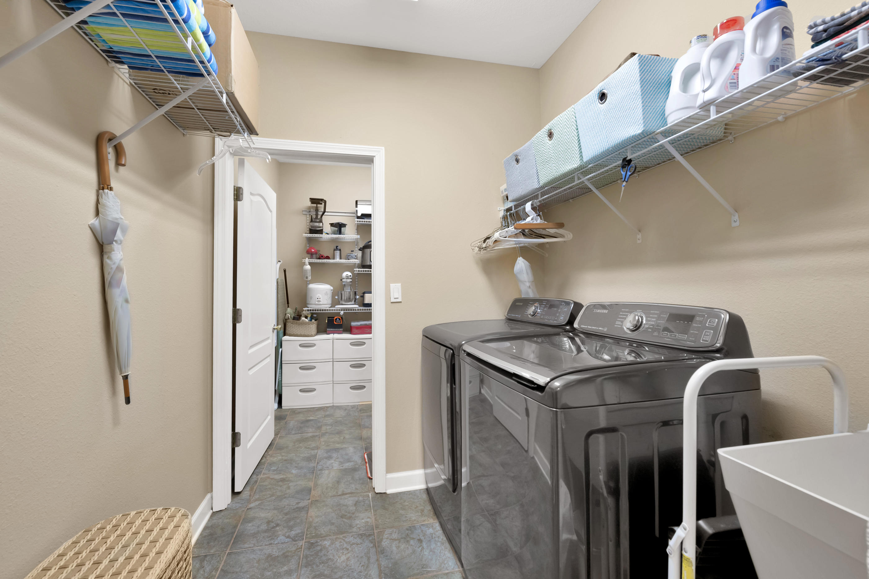 COUNTRY CLUB ESTATES 1ST ADDN - Residential