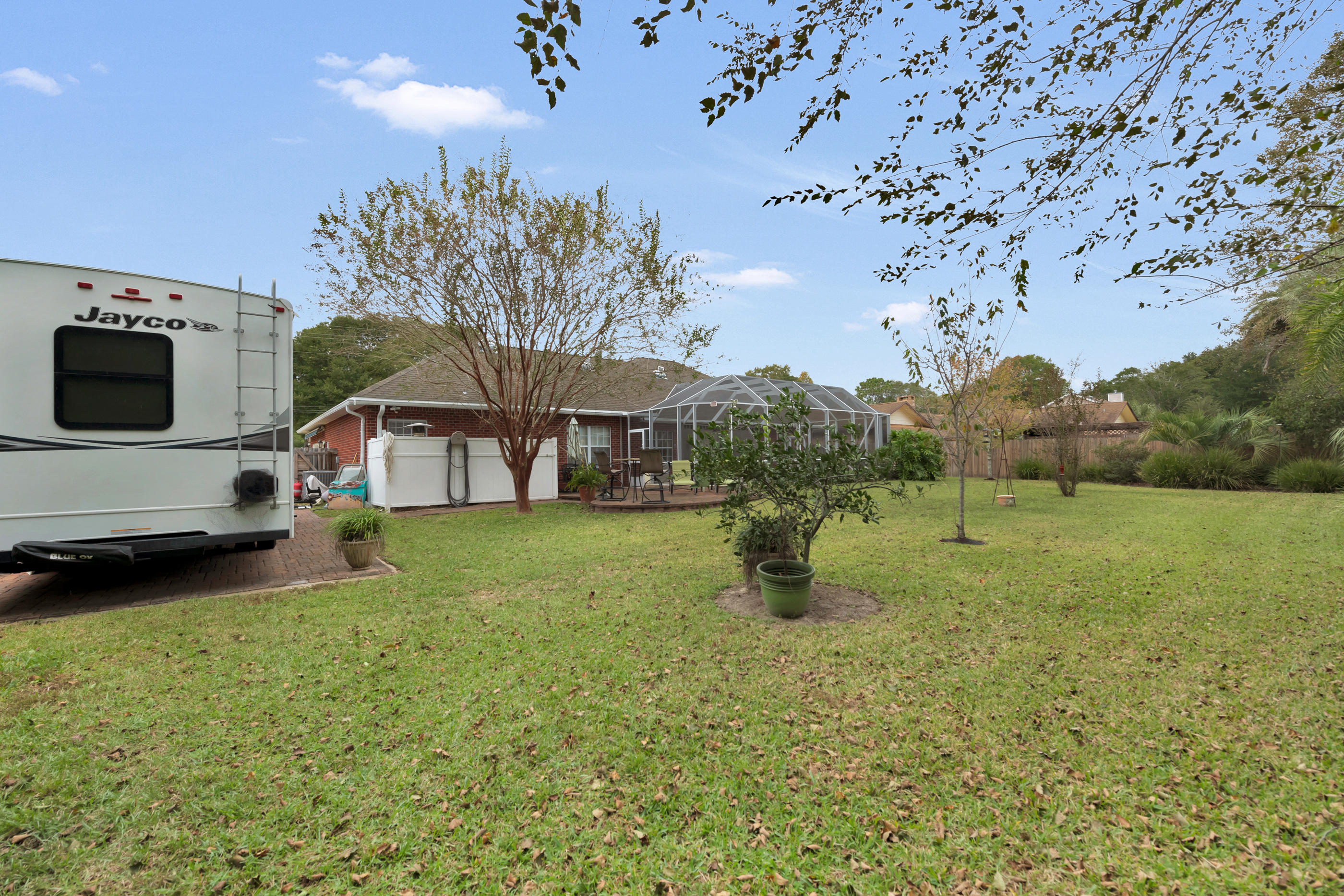 COUNTRY CLUB ESTATES 1ST ADDN - Residential