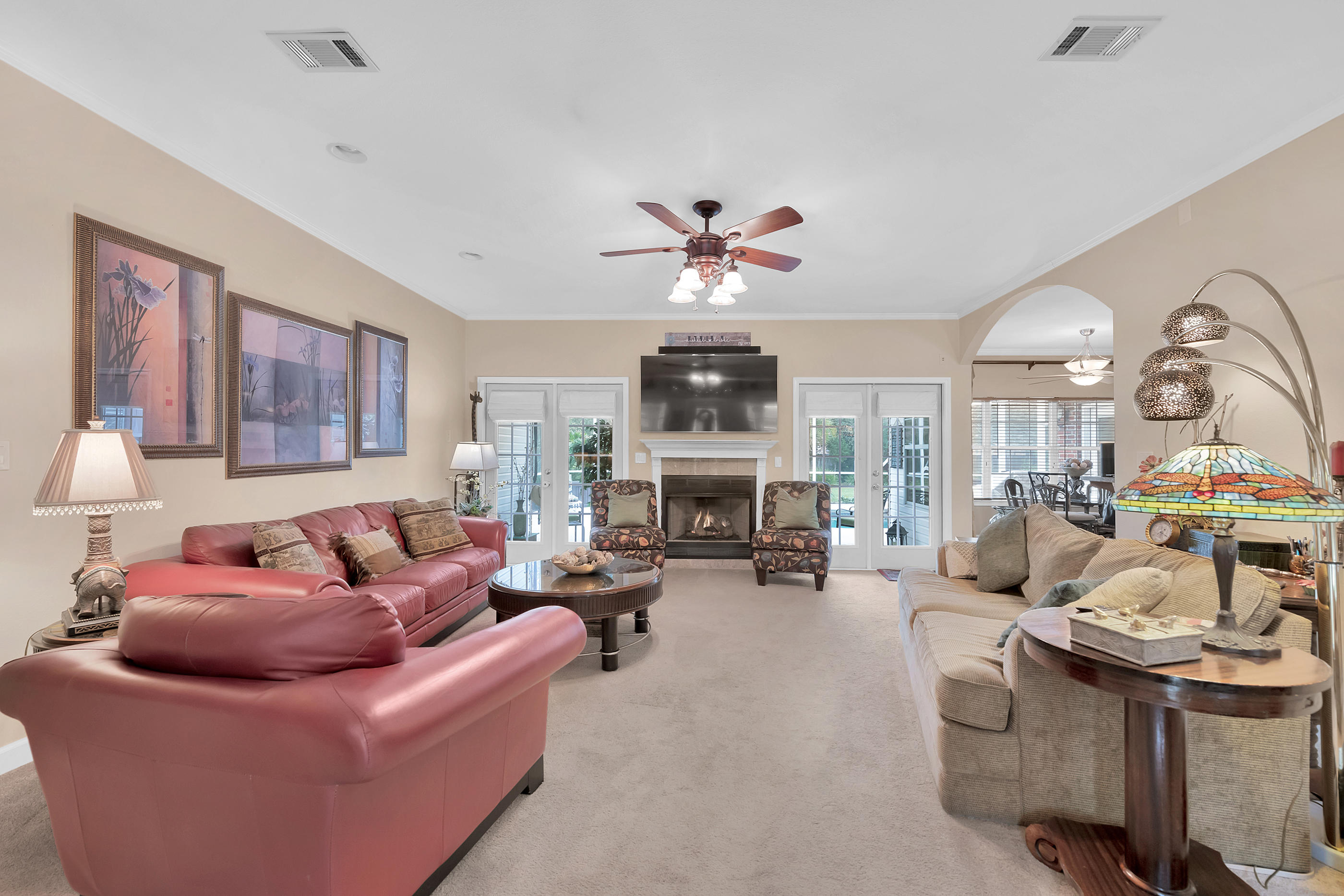 COUNTRY CLUB ESTATES 1ST ADDN - Residential