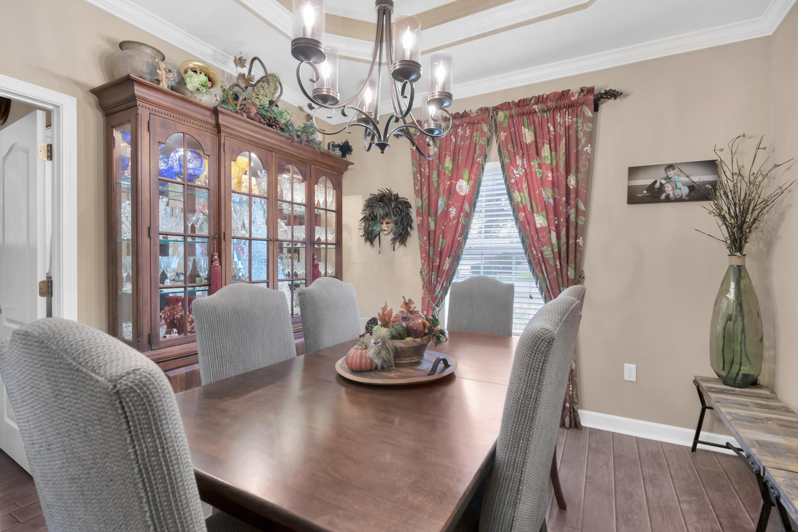 COUNTRY CLUB ESTATES 1ST ADDN - Residential