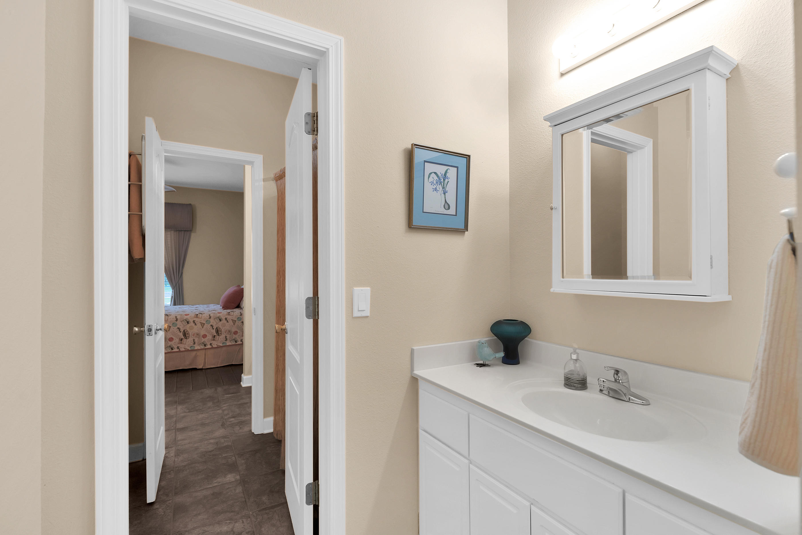 COUNTRY CLUB ESTATES 1ST ADDN - Residential