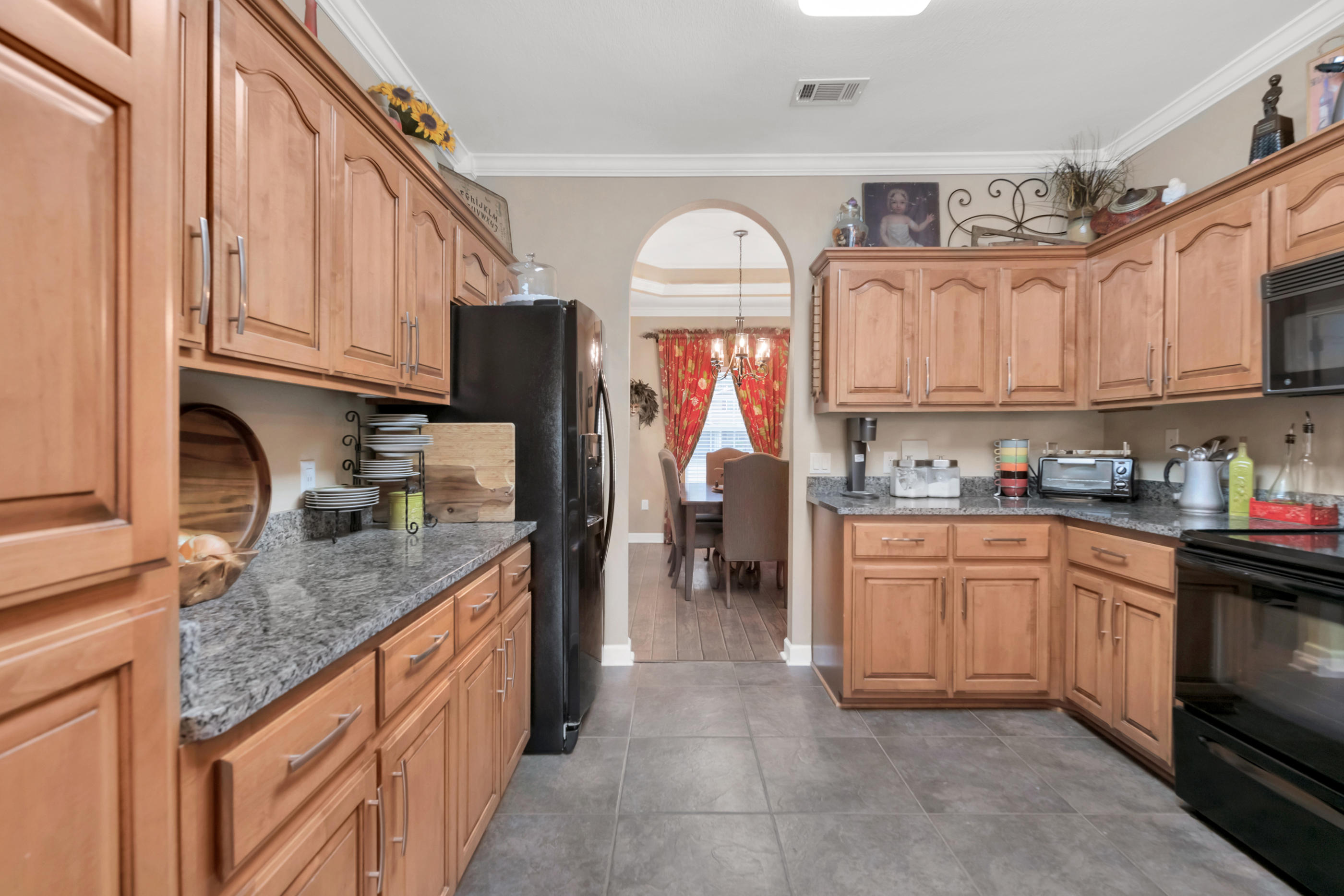 COUNTRY CLUB ESTATES 1ST ADDN - Residential