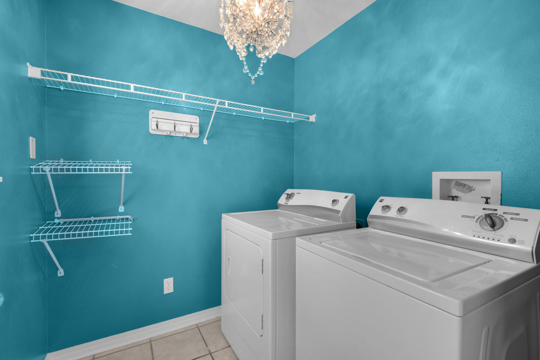 SUMMER PLACE - Residential