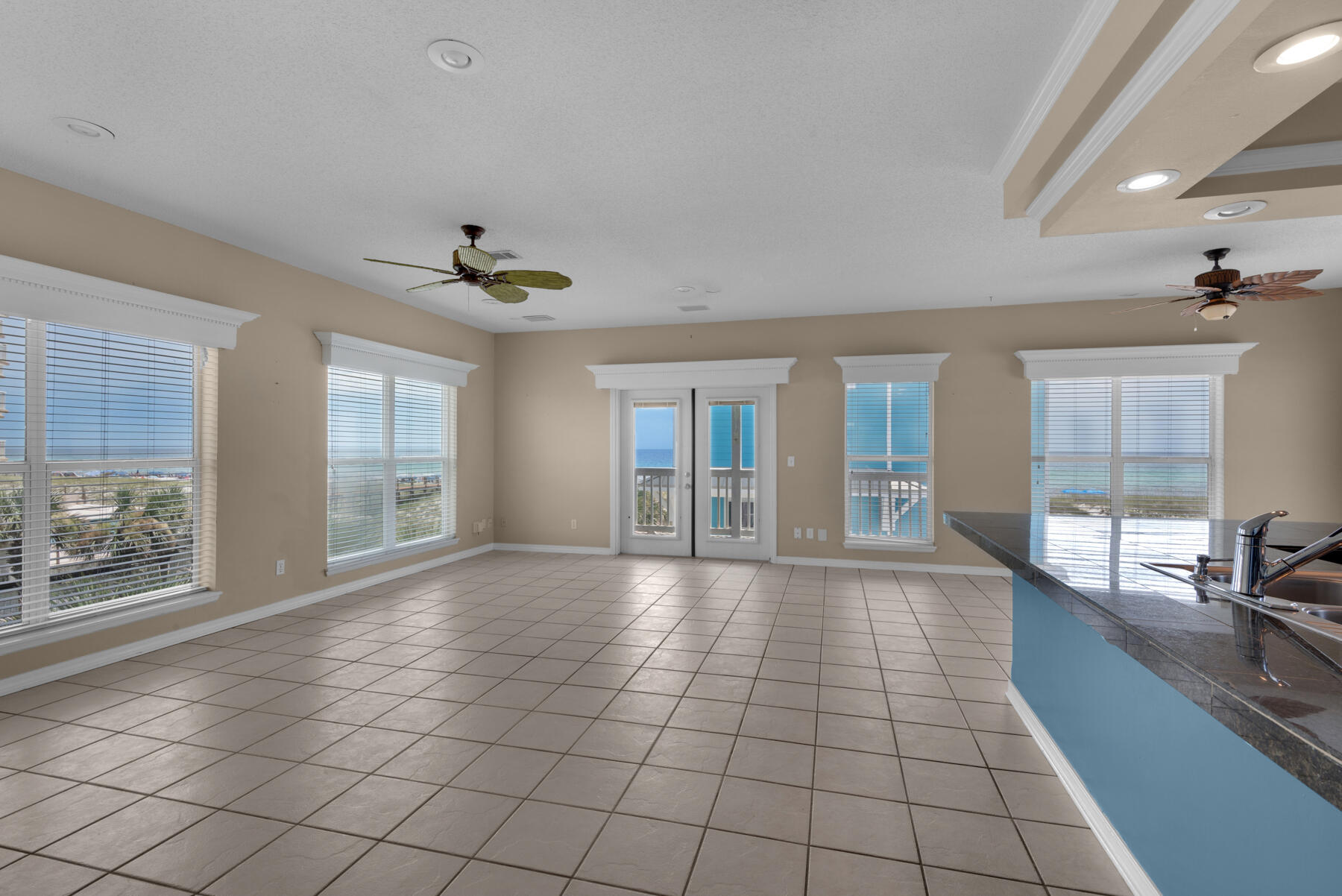 SUMMER PLACE - Residential