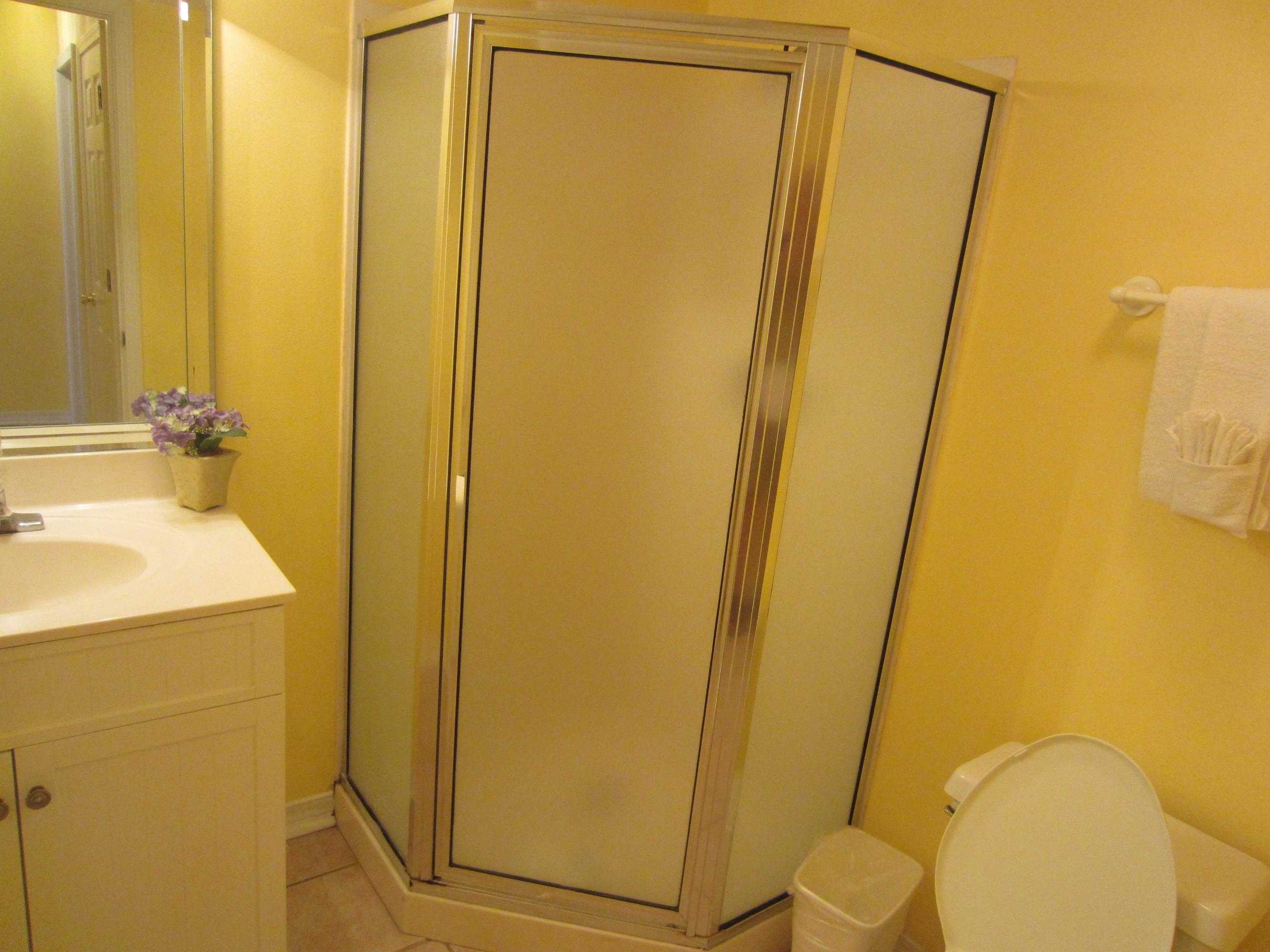 MARAVILLA CONDO 1 - Residential