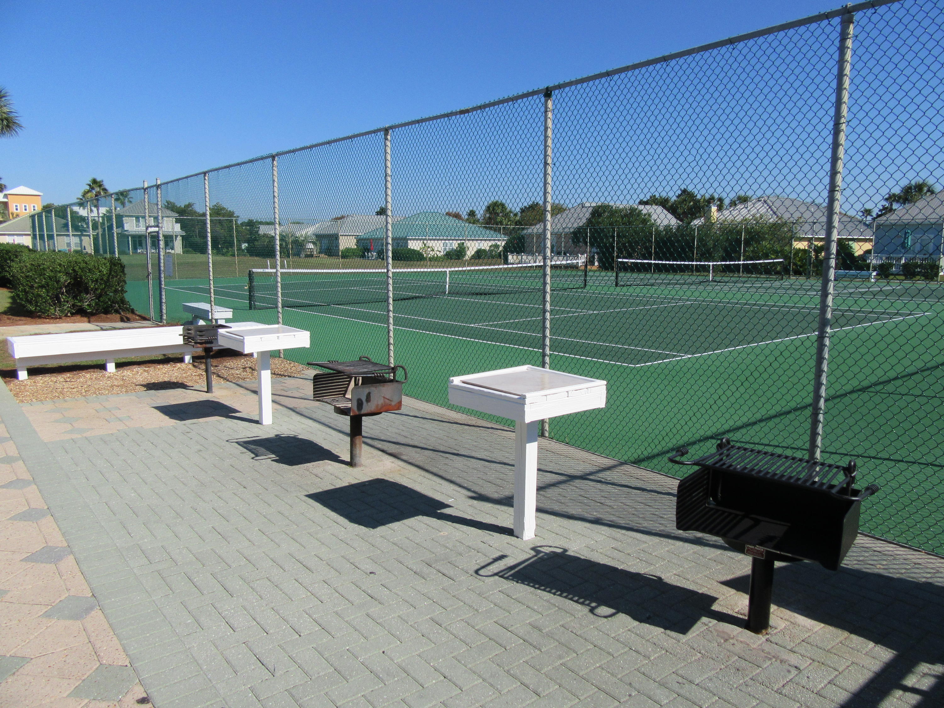 MARAVILLA CONDO 1 - Residential