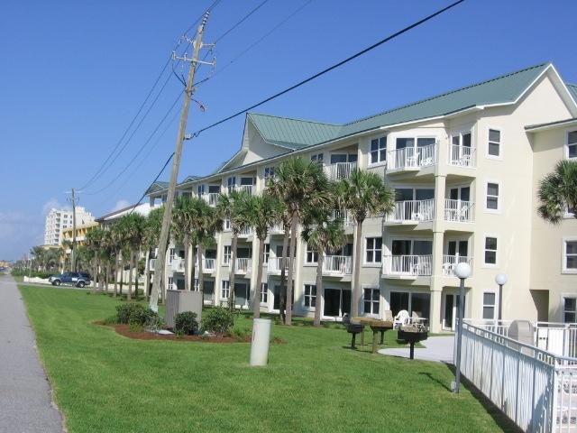 MARAVILLA CONDO 1 - Residential