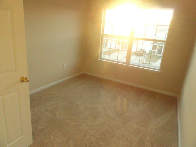 ROLLING PINES - Residential