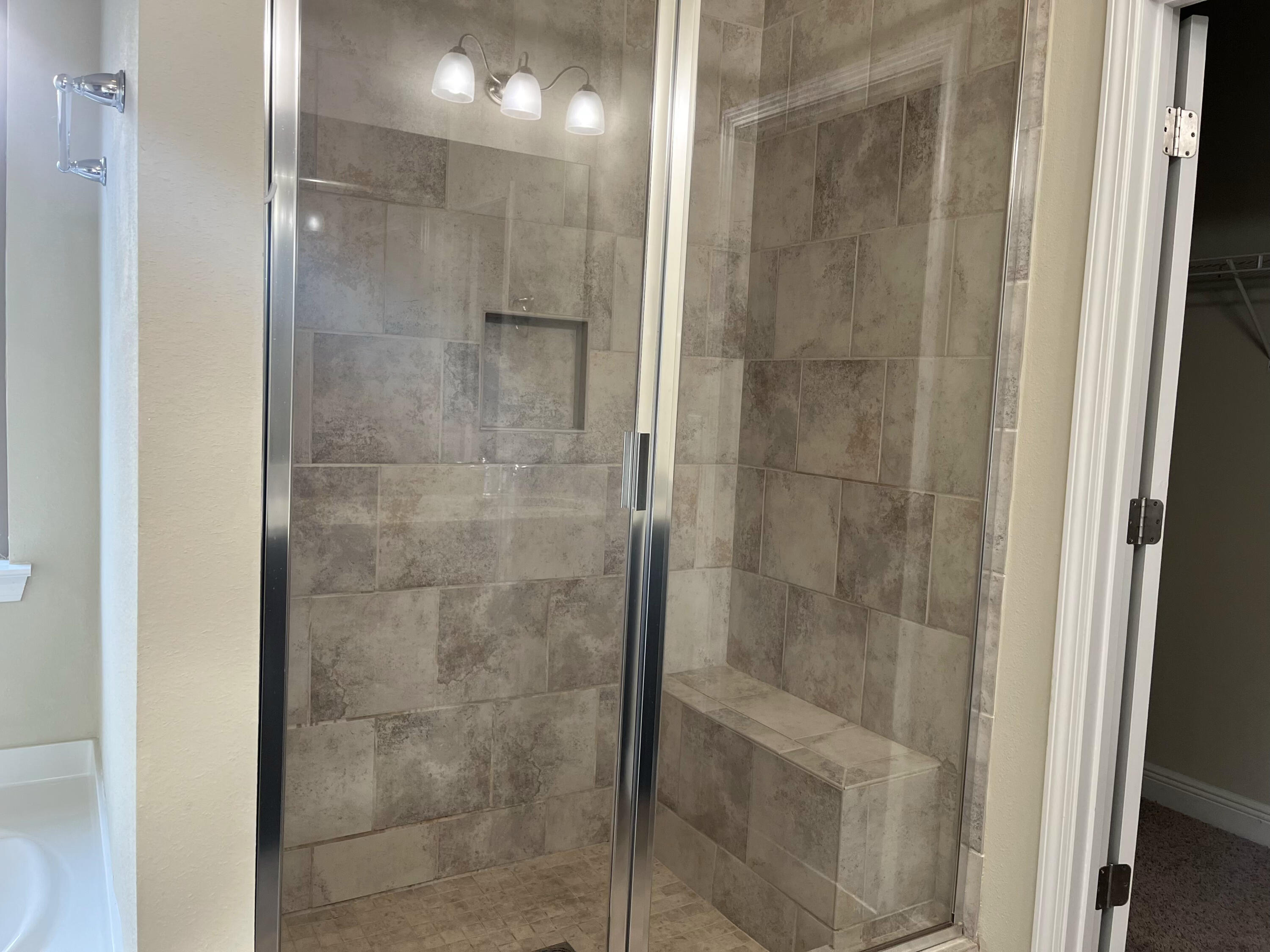 REDSTONE ESTATES - Residential Lease