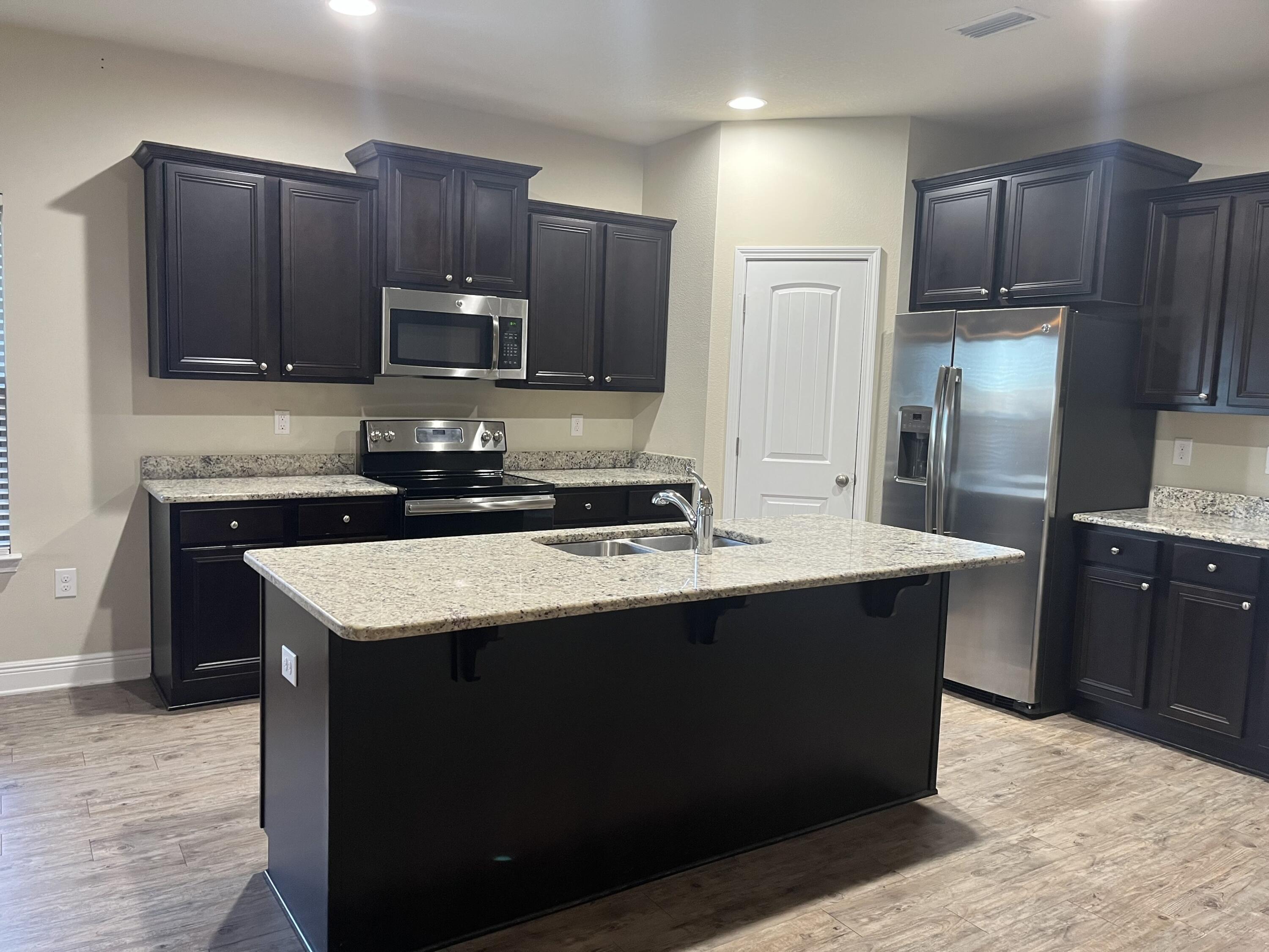 REDSTONE ESTATES - Residential Lease