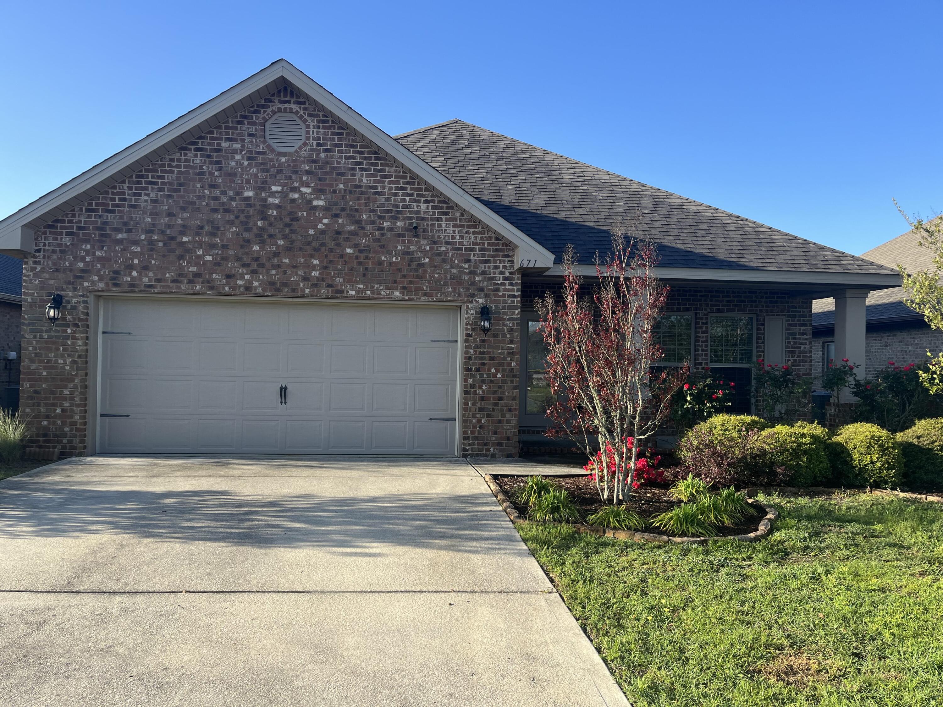 REDSTONE ESTATES - Residential Lease