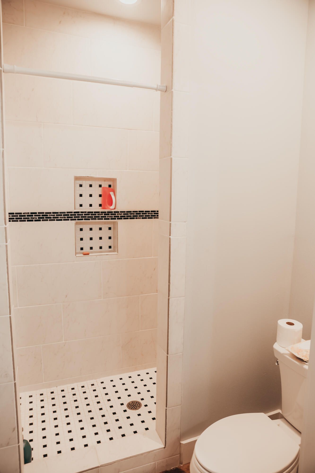HICKORY SHORES - Residential Lease
