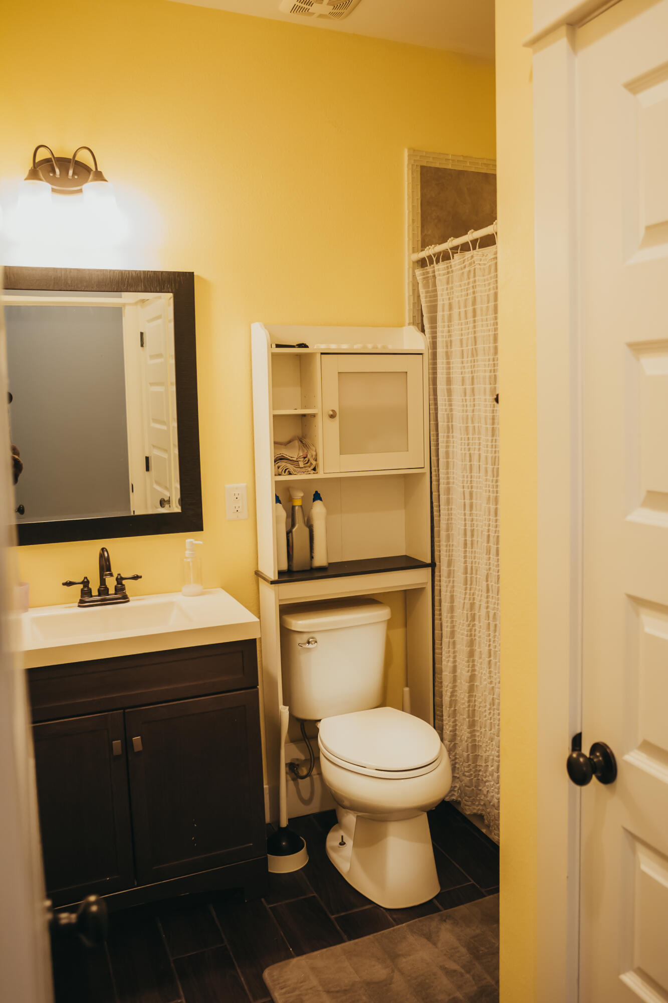 HICKORY SHORES - Residential Lease