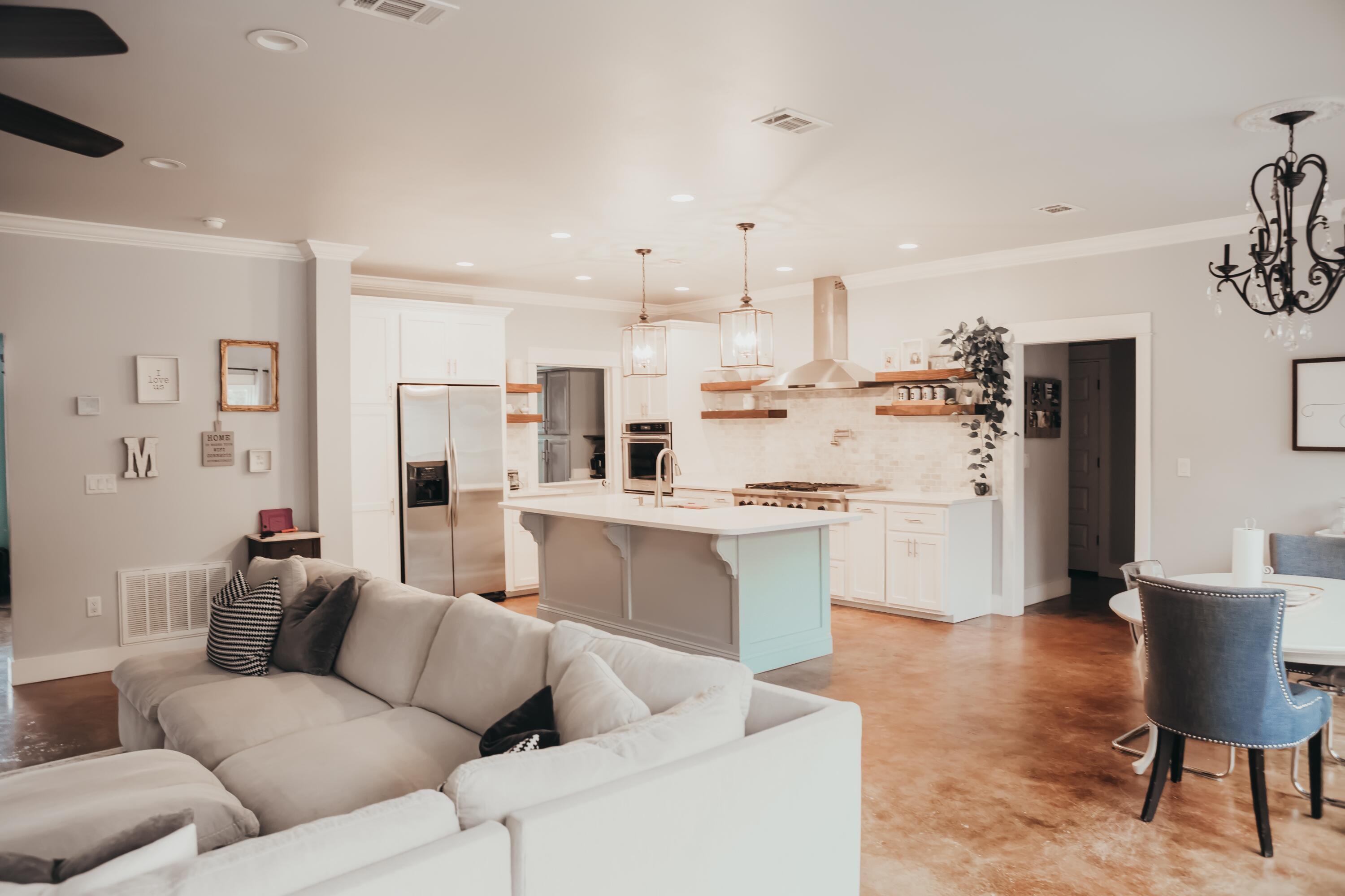 HICKORY SHORES - Residential Lease