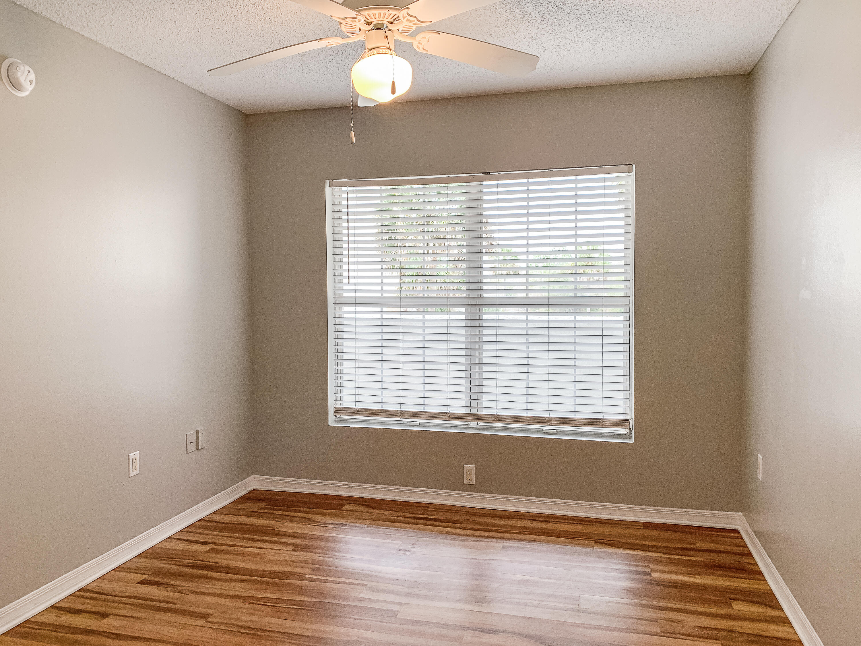 FLORIDA CLUB - Residential Lease