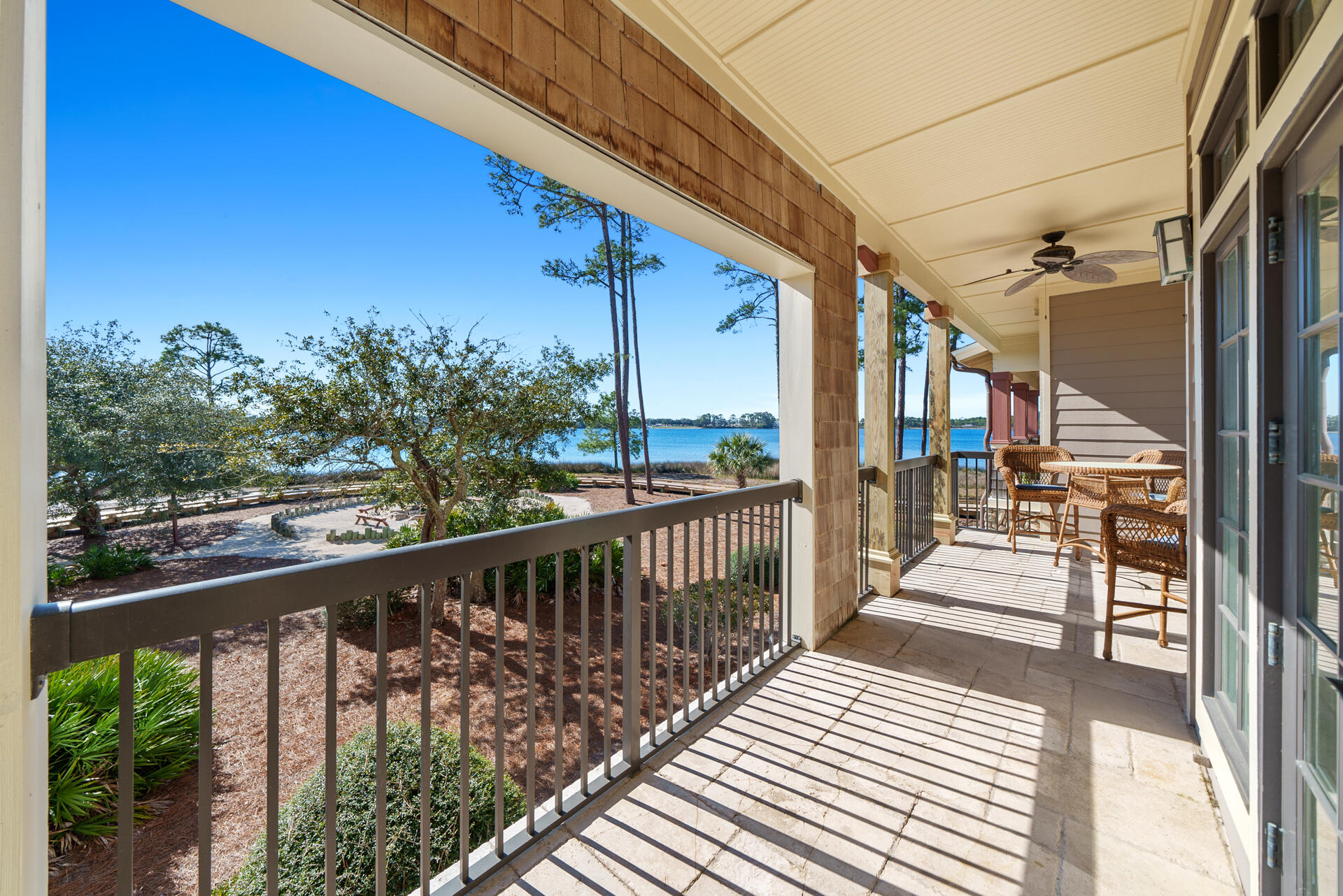 WILD HERON LAKESIDE LODGE - Residential