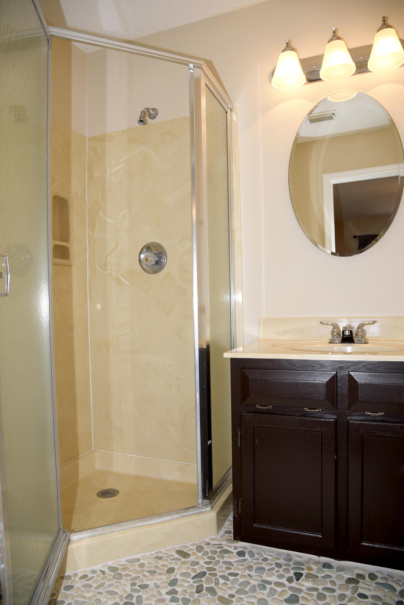 WATER OAKS 4 T/H - Residential Lease