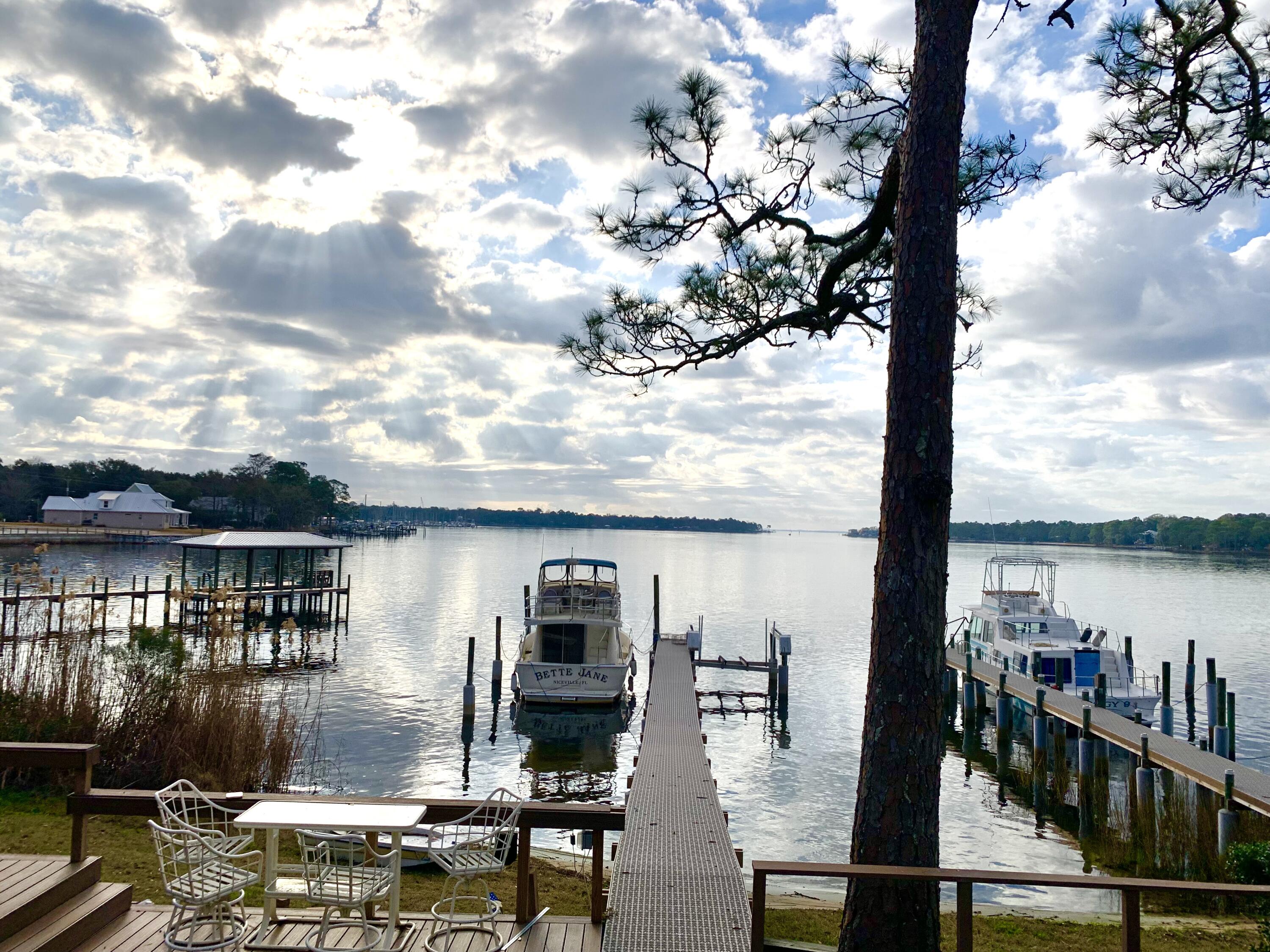 WATER OAKS 4 T/H - Residential Lease