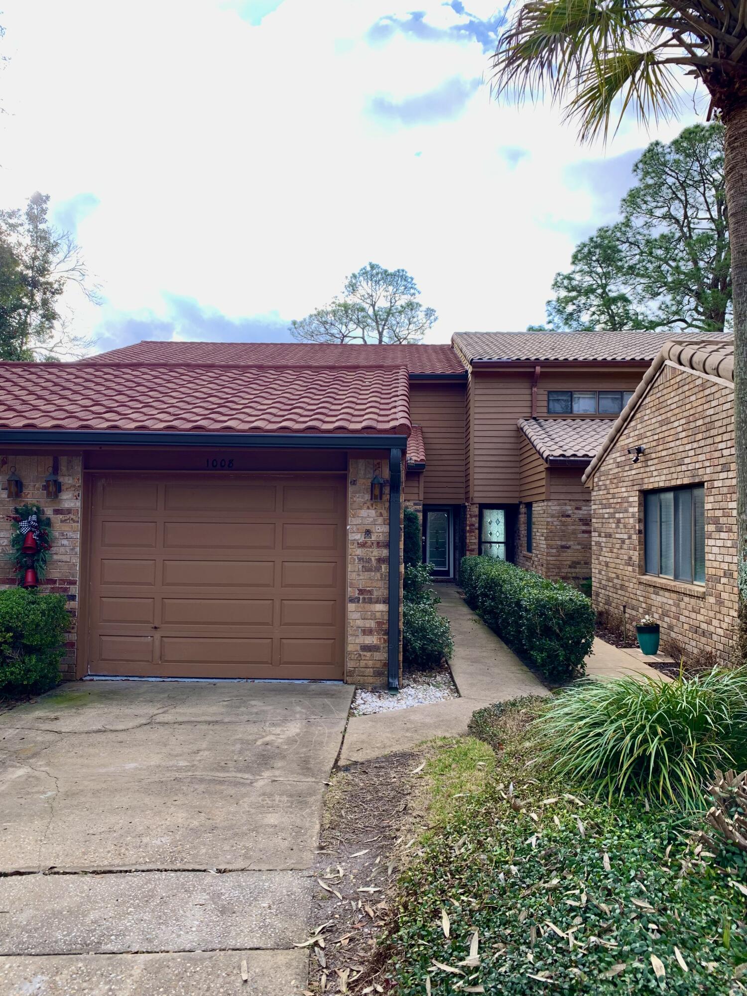 WATER OAKS 4 T/H - Residential Lease