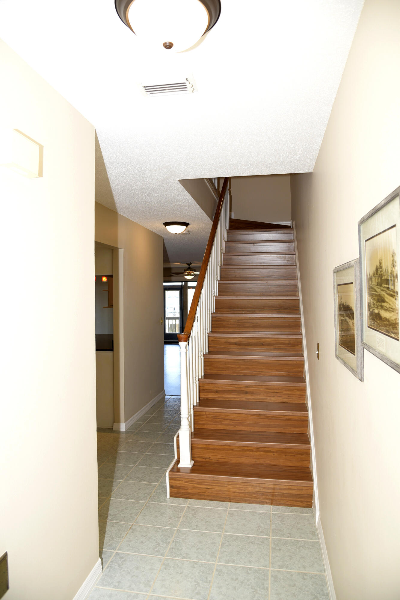 WATER OAKS 4 T/H - Residential Lease