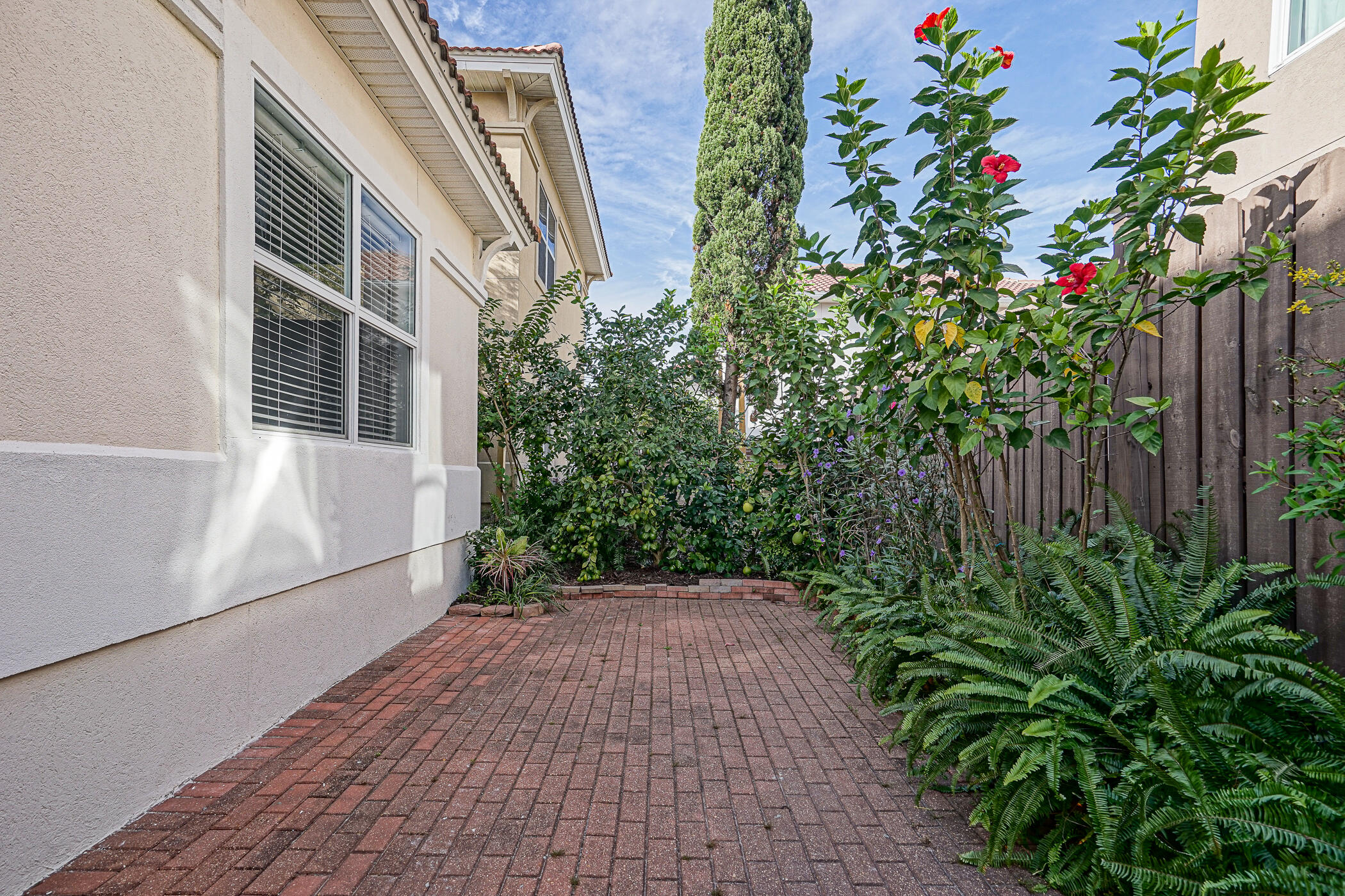 CALUSA BAY S/D - Residential