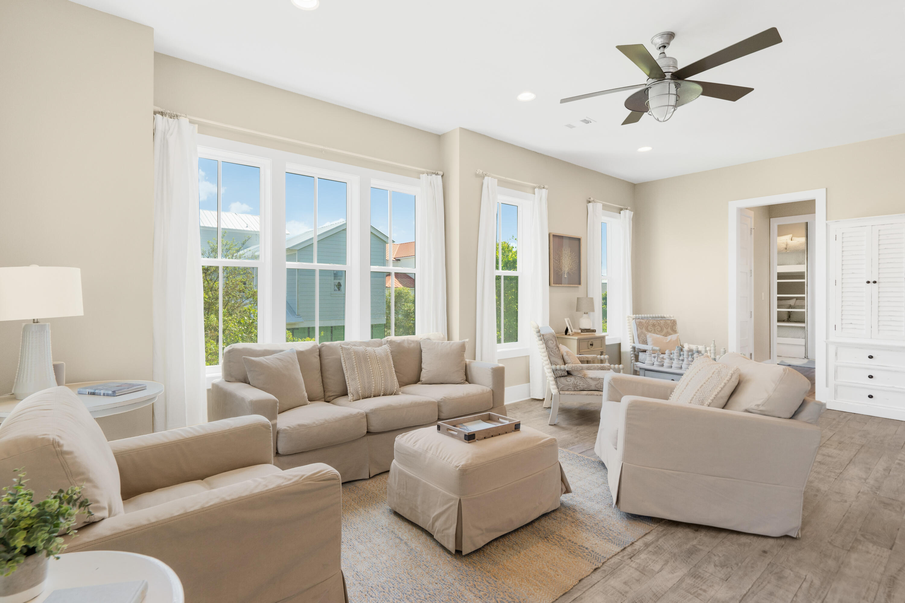 POMPANO PLACE - Residential