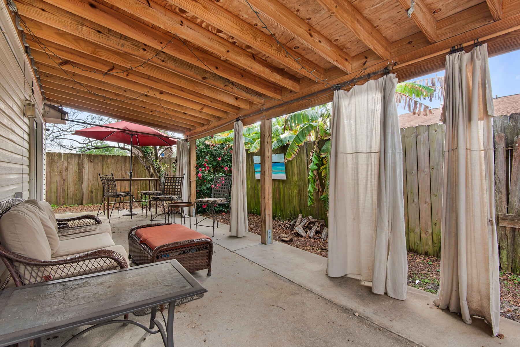 CANTERBURY WOODS - Residential