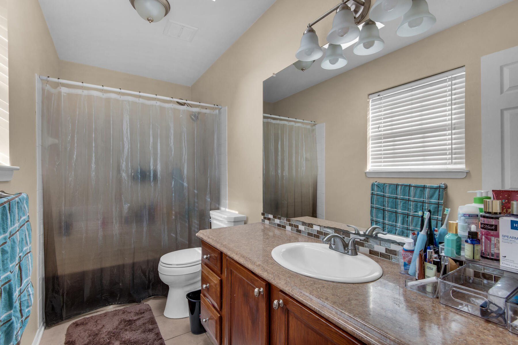 CANTERBURY WOODS - Residential