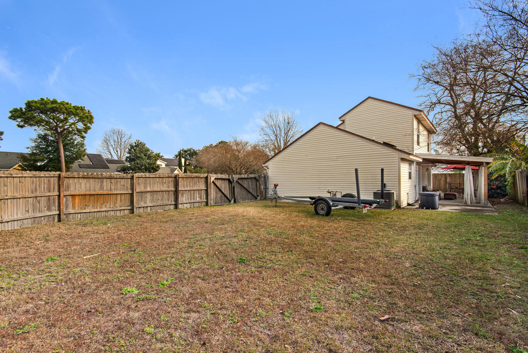 CANTERBURY WOODS - Residential