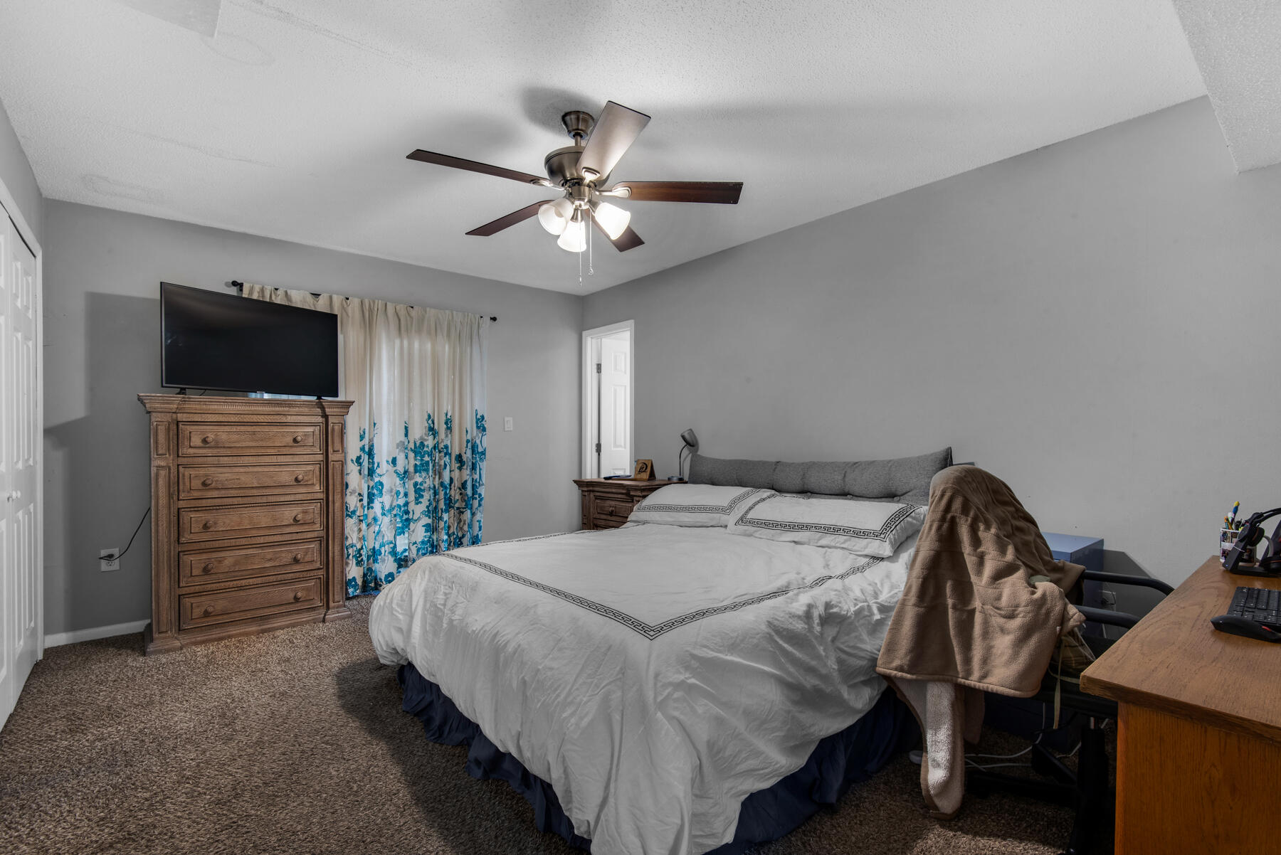 CANTERBURY WOODS - Residential