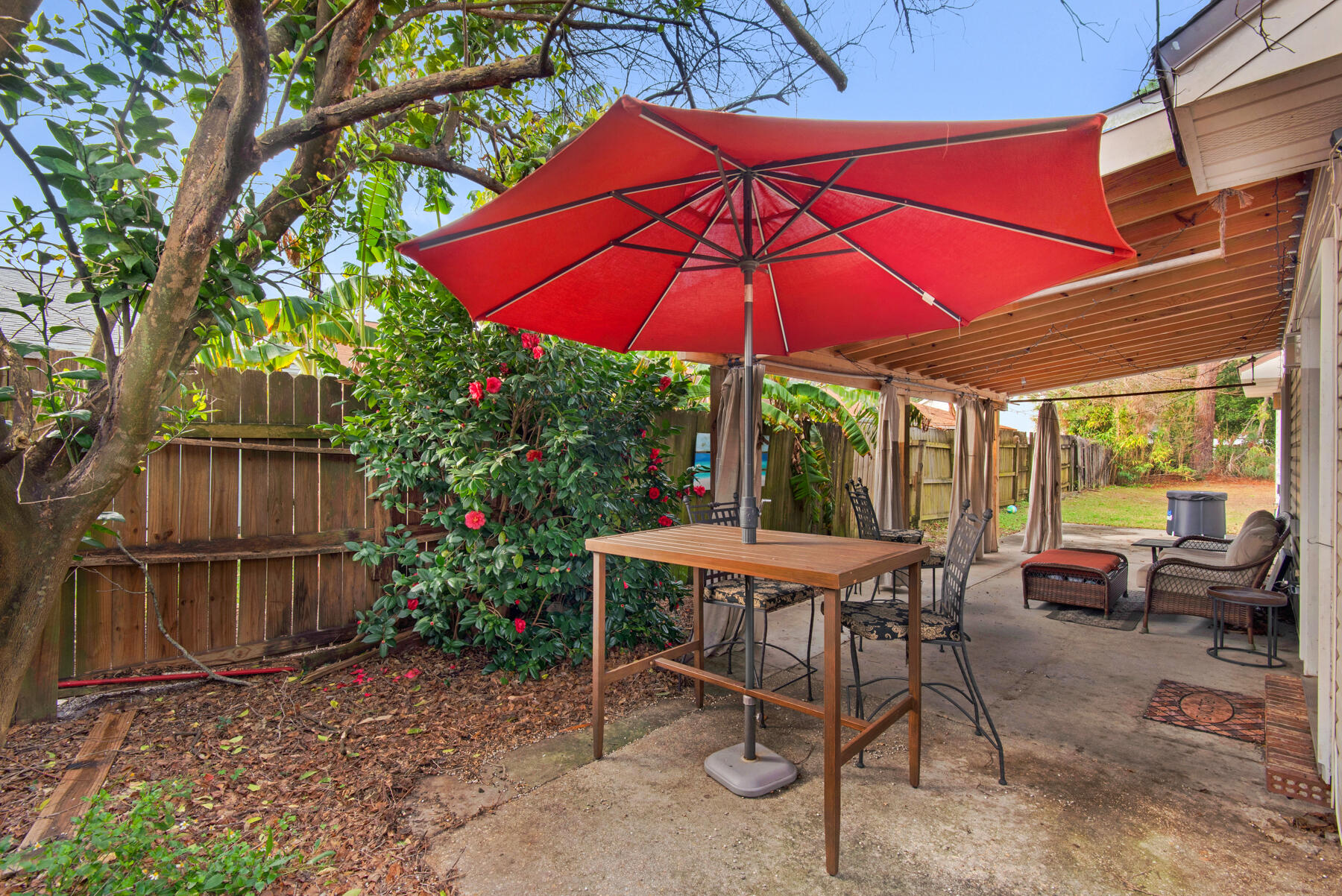 CANTERBURY WOODS - Residential