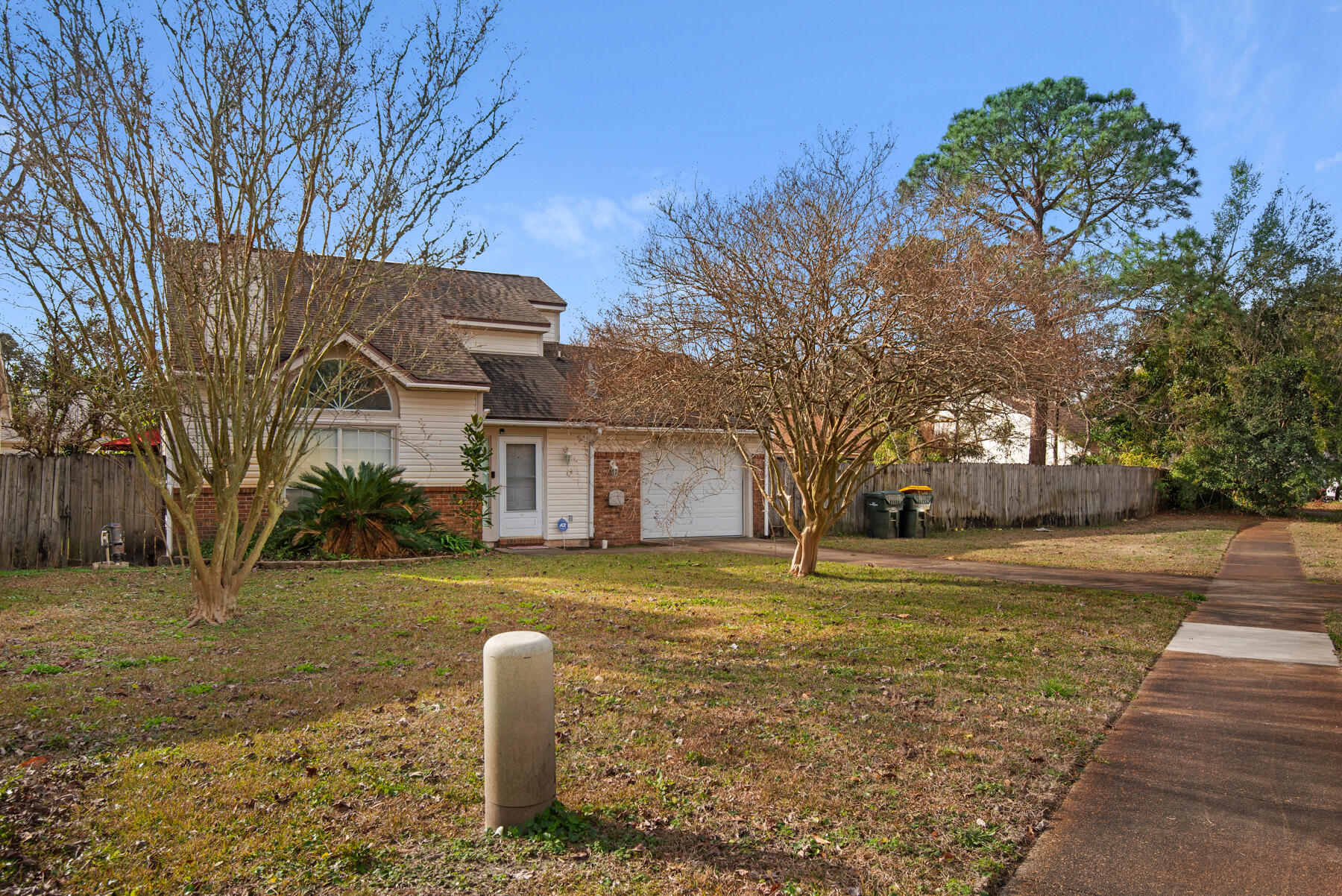 CANTERBURY WOODS - Residential