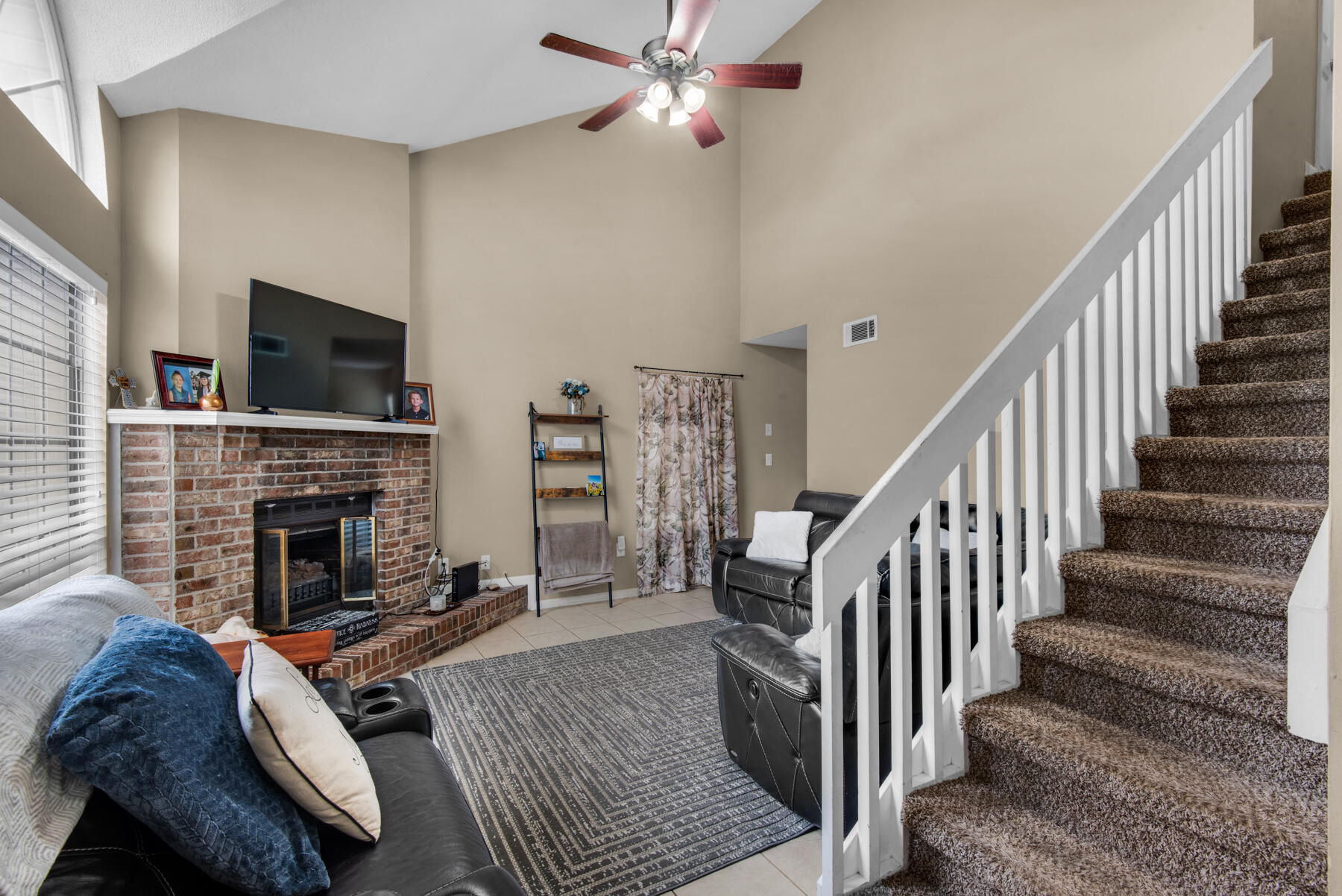 CANTERBURY WOODS - Residential