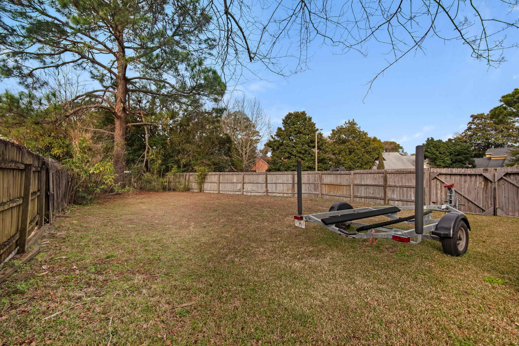 CANTERBURY WOODS - Residential