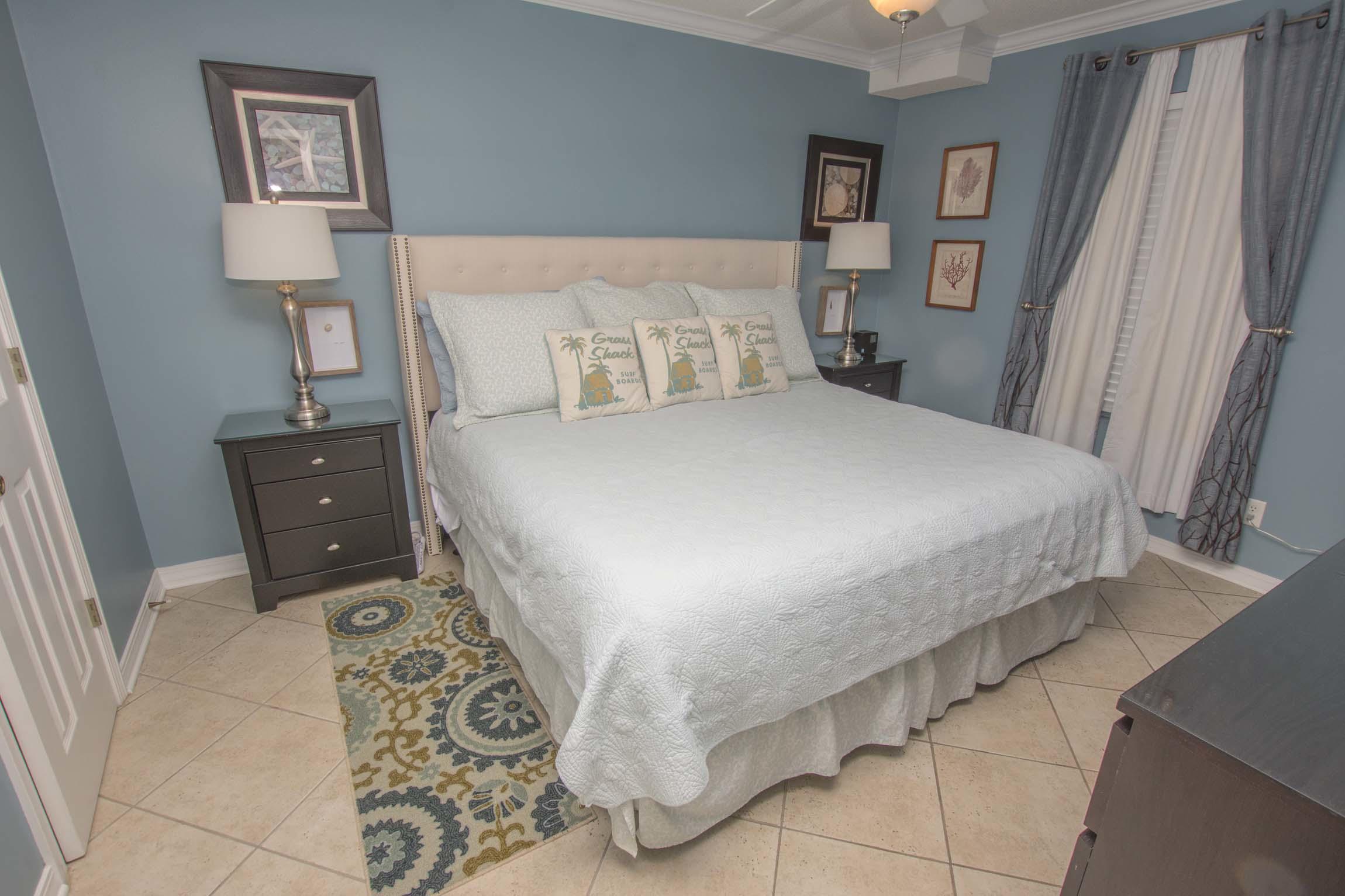 MARAVILLA CONDO 2 - Residential