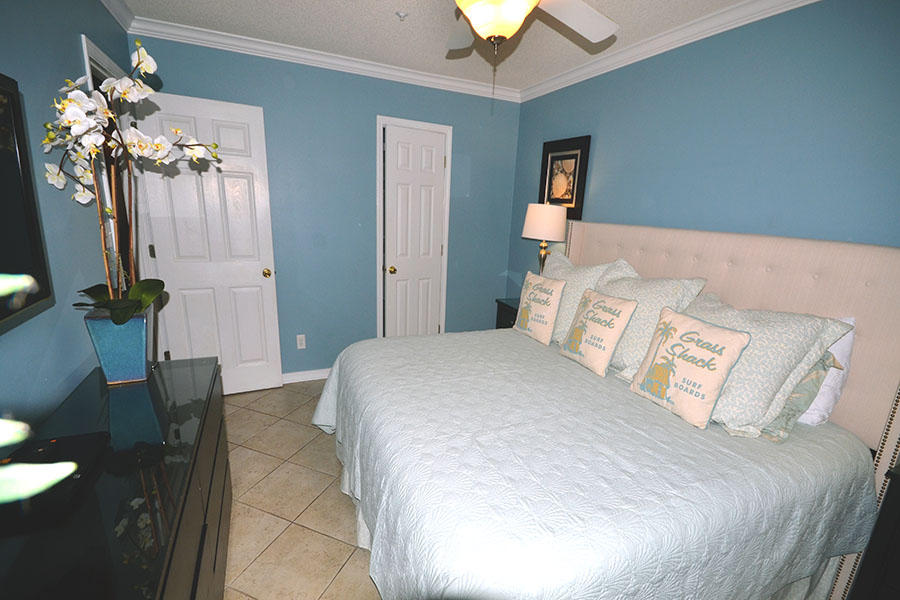 MARAVILLA CONDO 2 - Residential