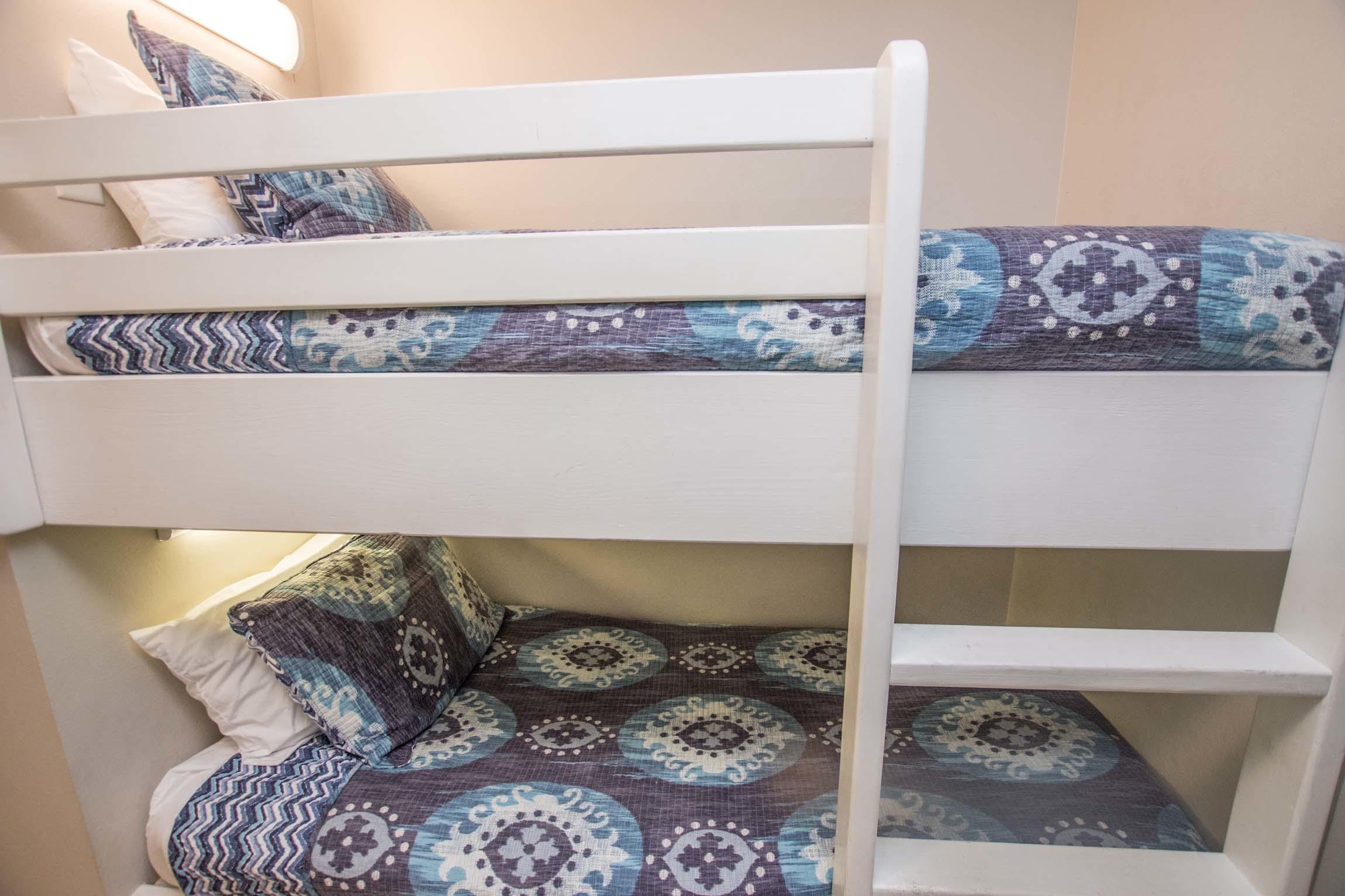 MARAVILLA CONDO 2 - Residential