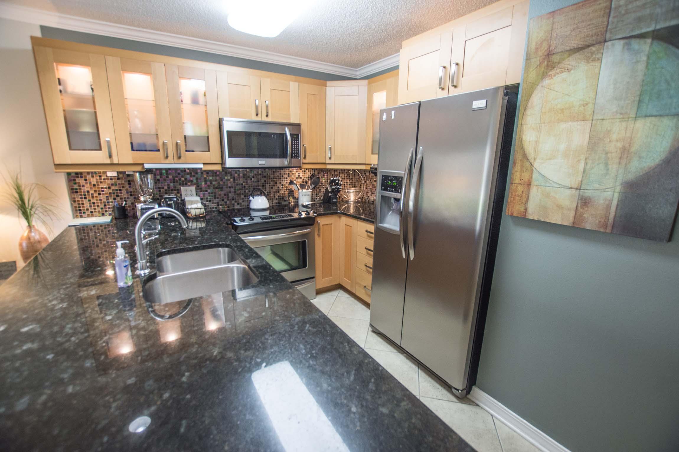 MARAVILLA CONDO 2 - Residential