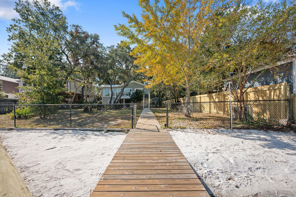 TURQUOISE BEACH - Residential