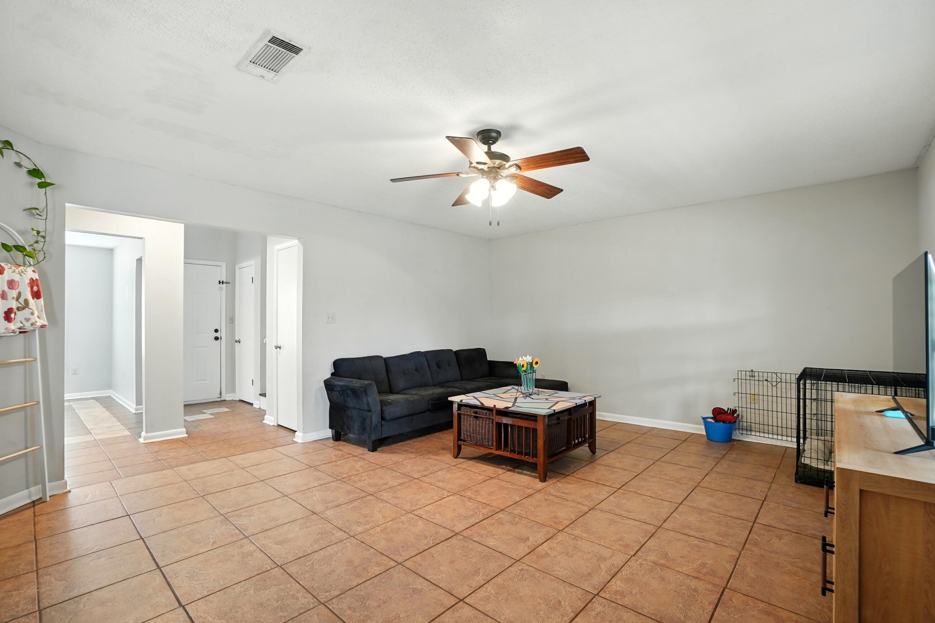 LANTERN RIDGE S/D PH II LOT 3 - Residential