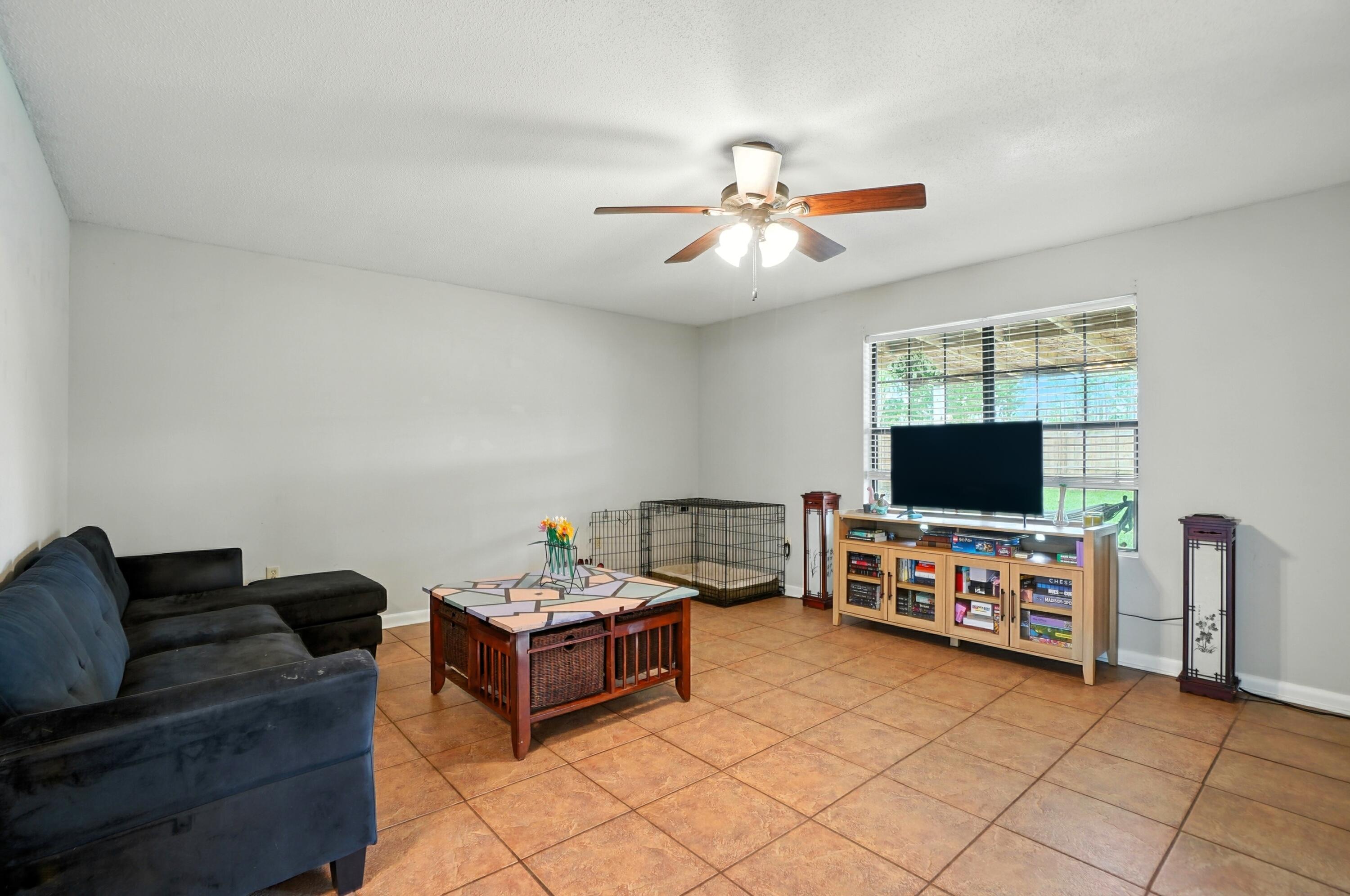 LANTERN RIDGE S/D PH II LOT 3 - Residential