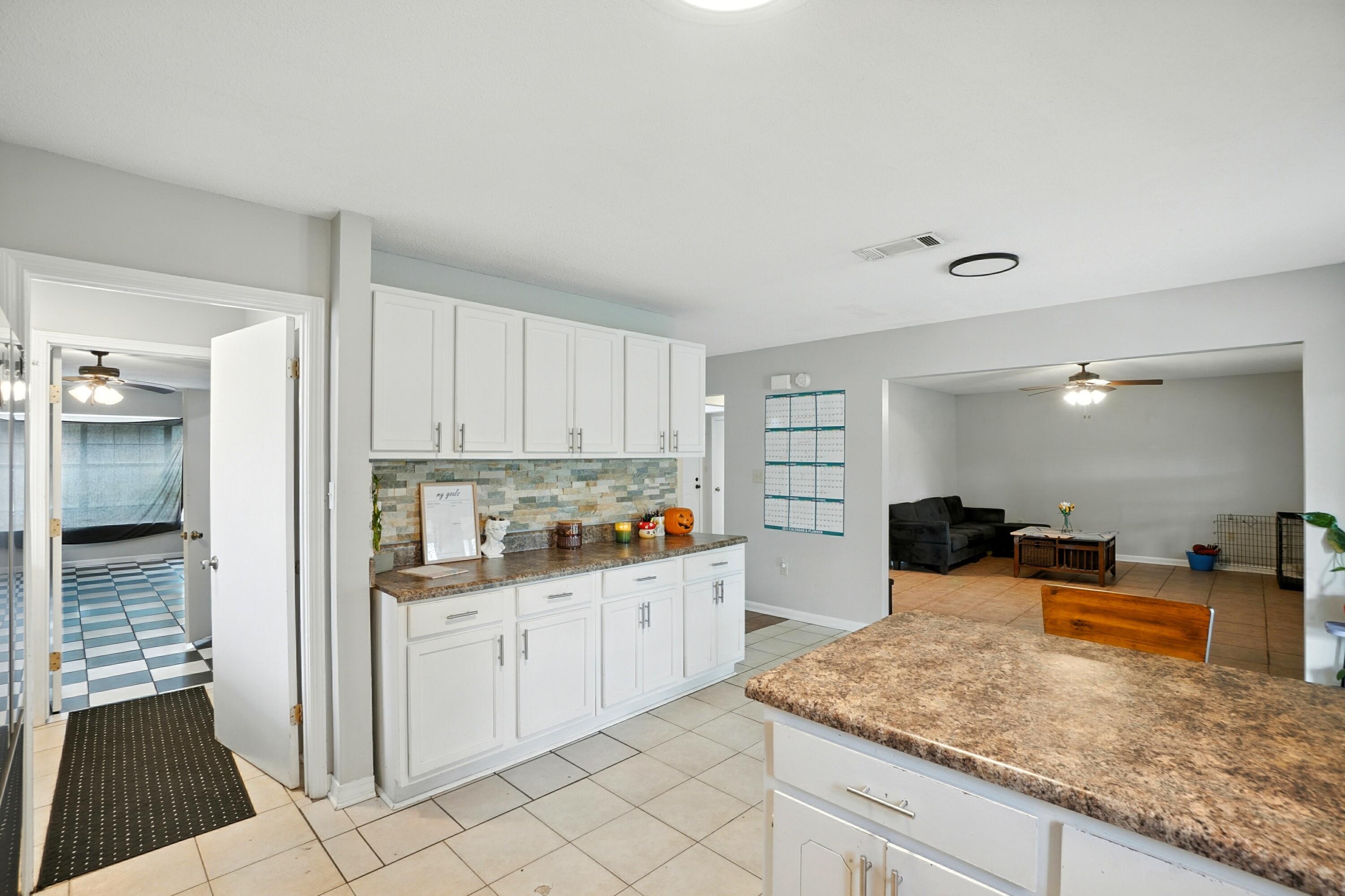LANTERN RIDGE S/D PH II LOT 3 - Residential