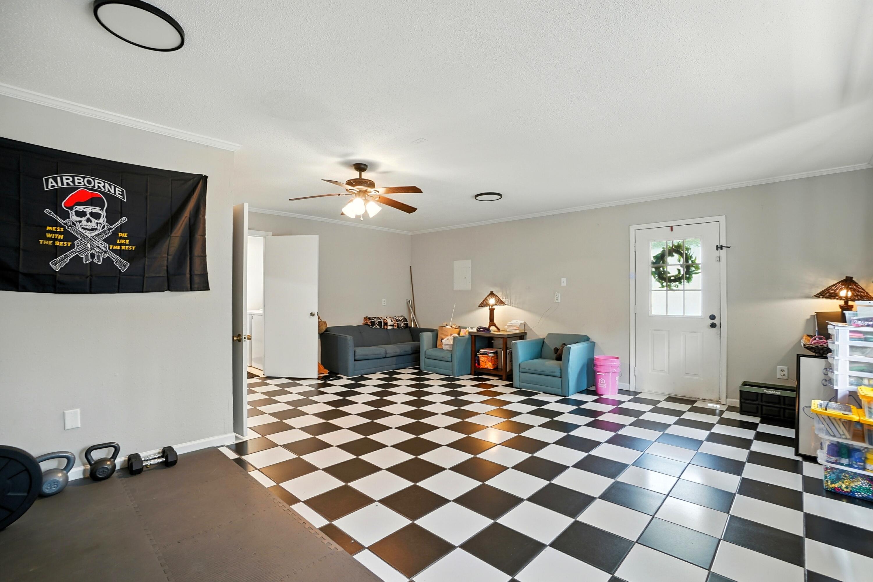 LANTERN RIDGE S/D PH II LOT 3 - Residential