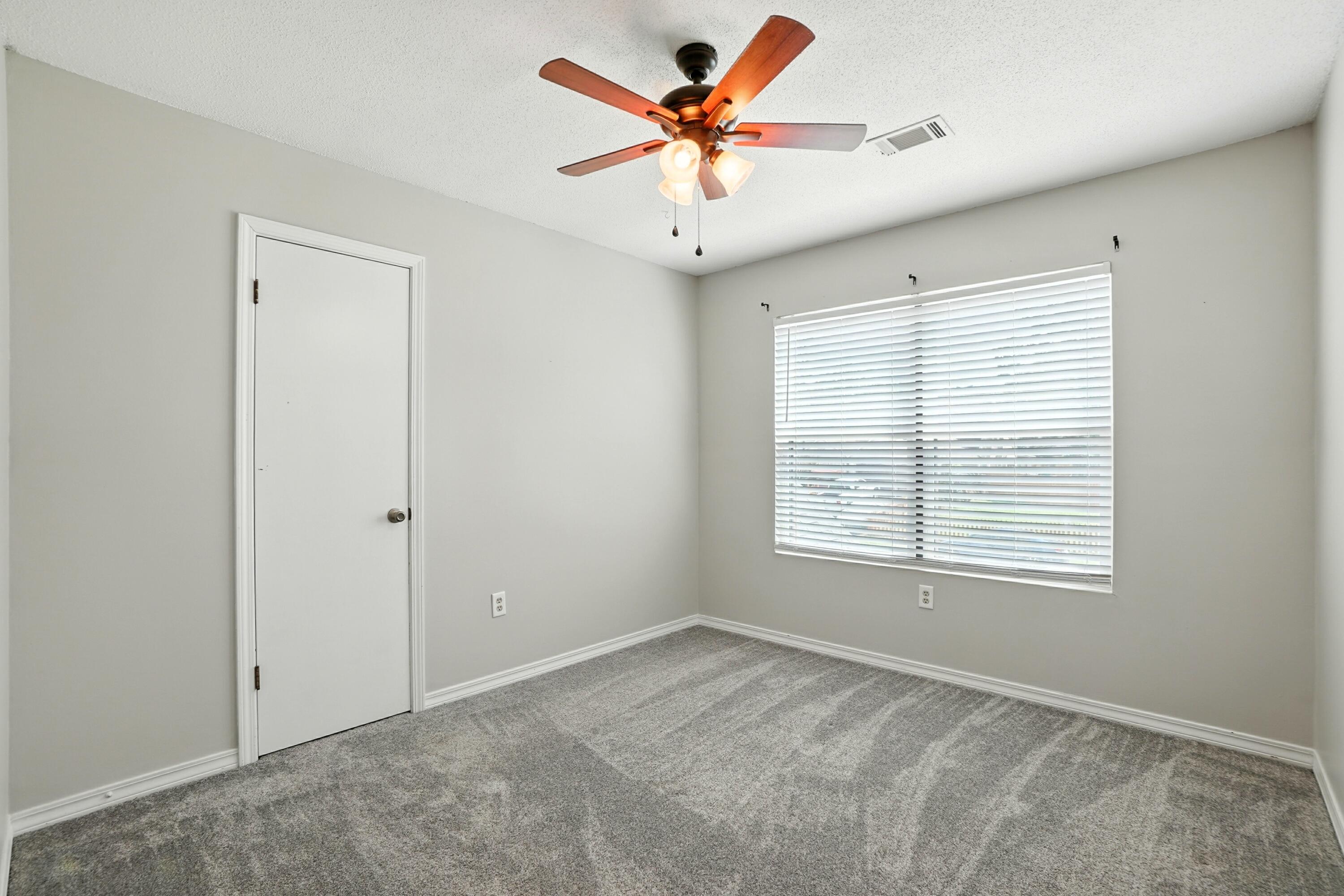 LANTERN RIDGE S/D PH II LOT 3 - Residential