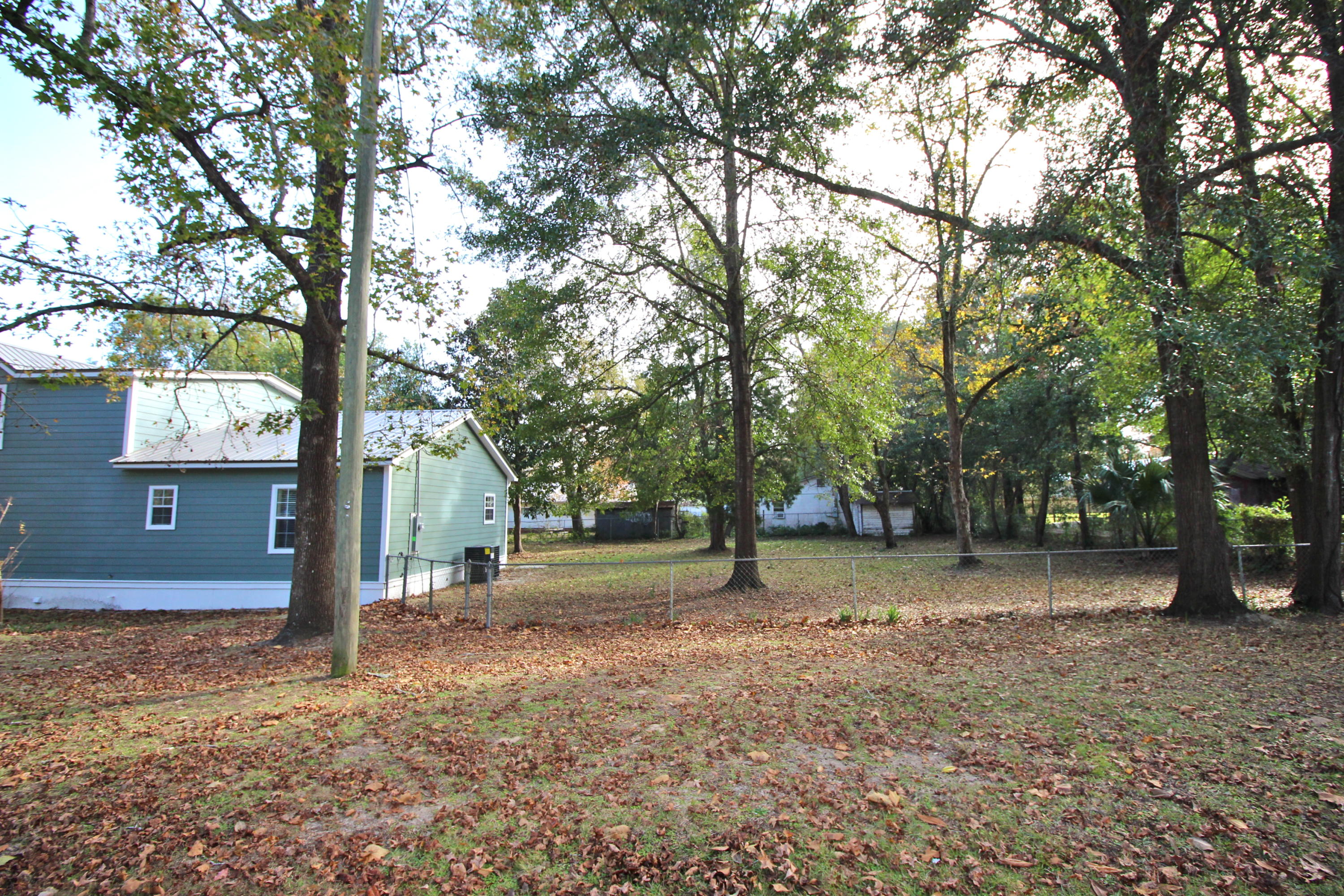 TOWN OF DEFUNIAK SPRINGS - Residential