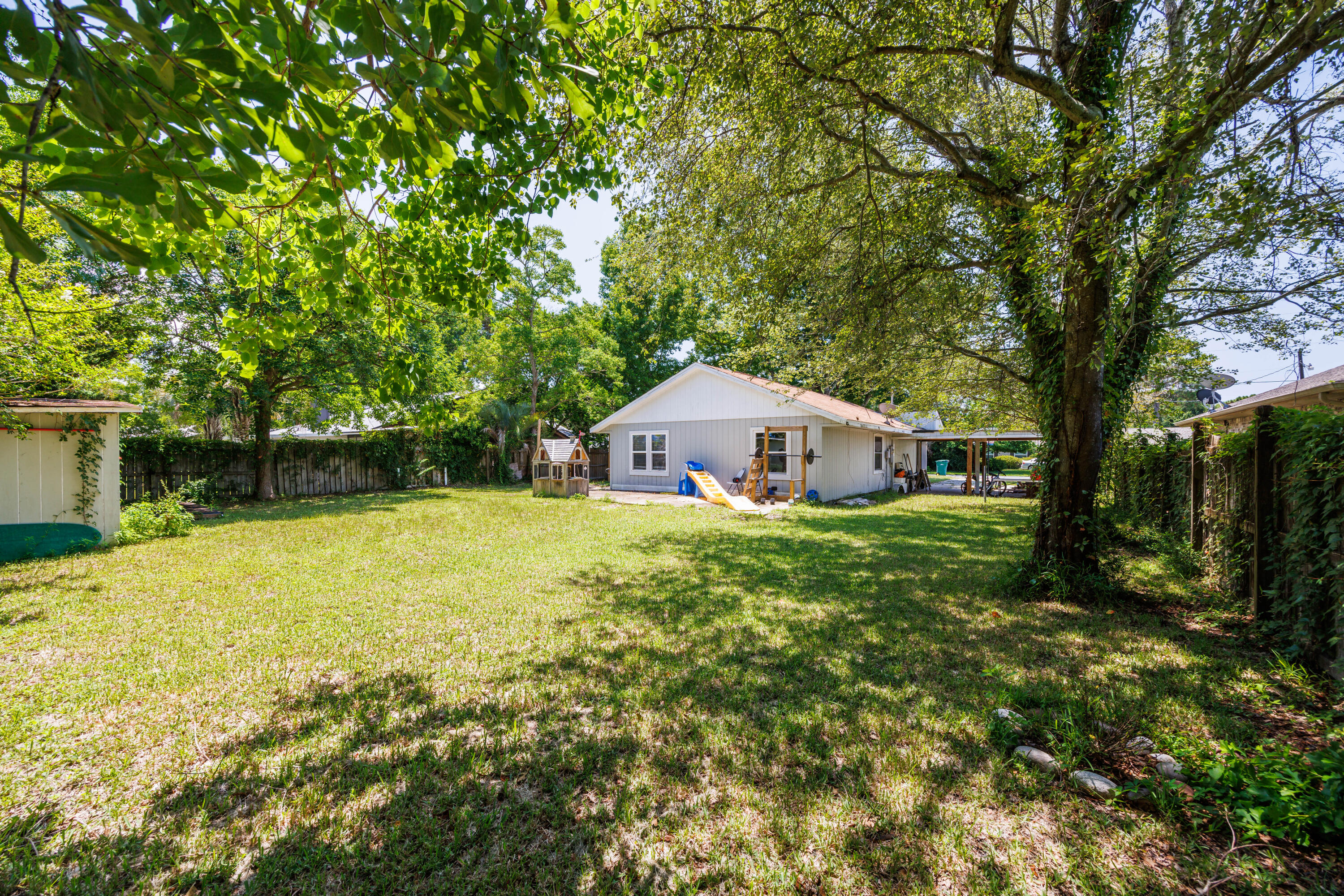 WYNNEHAVEN BCH EST - Residential