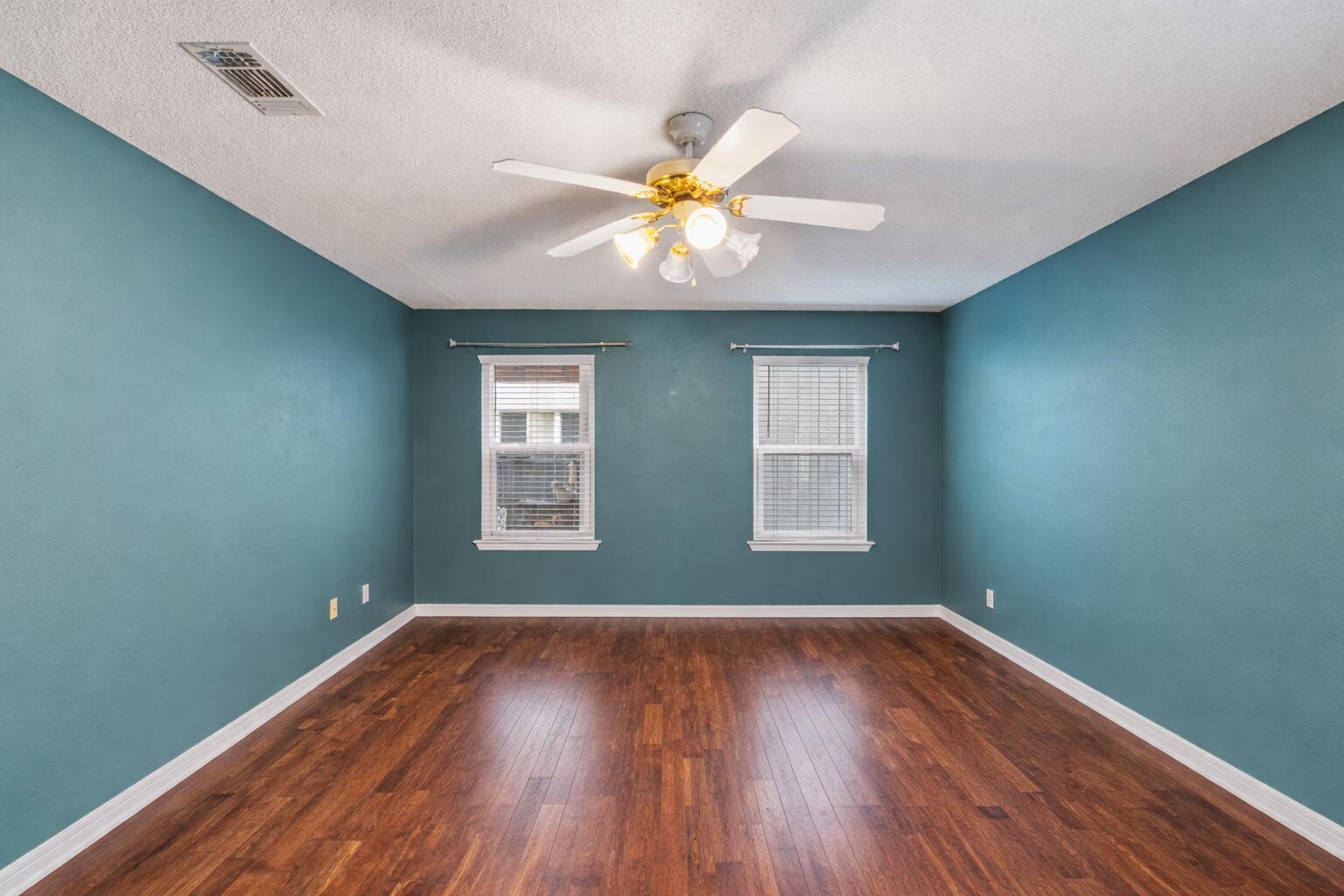 IVALEA GARDENS - Residential