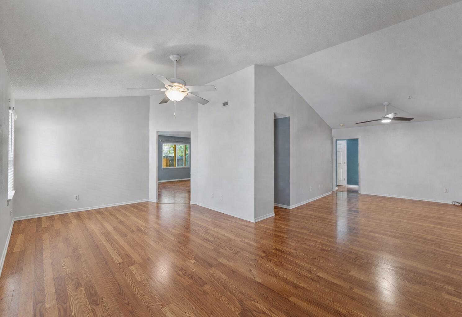 IVALEA GARDENS - Residential